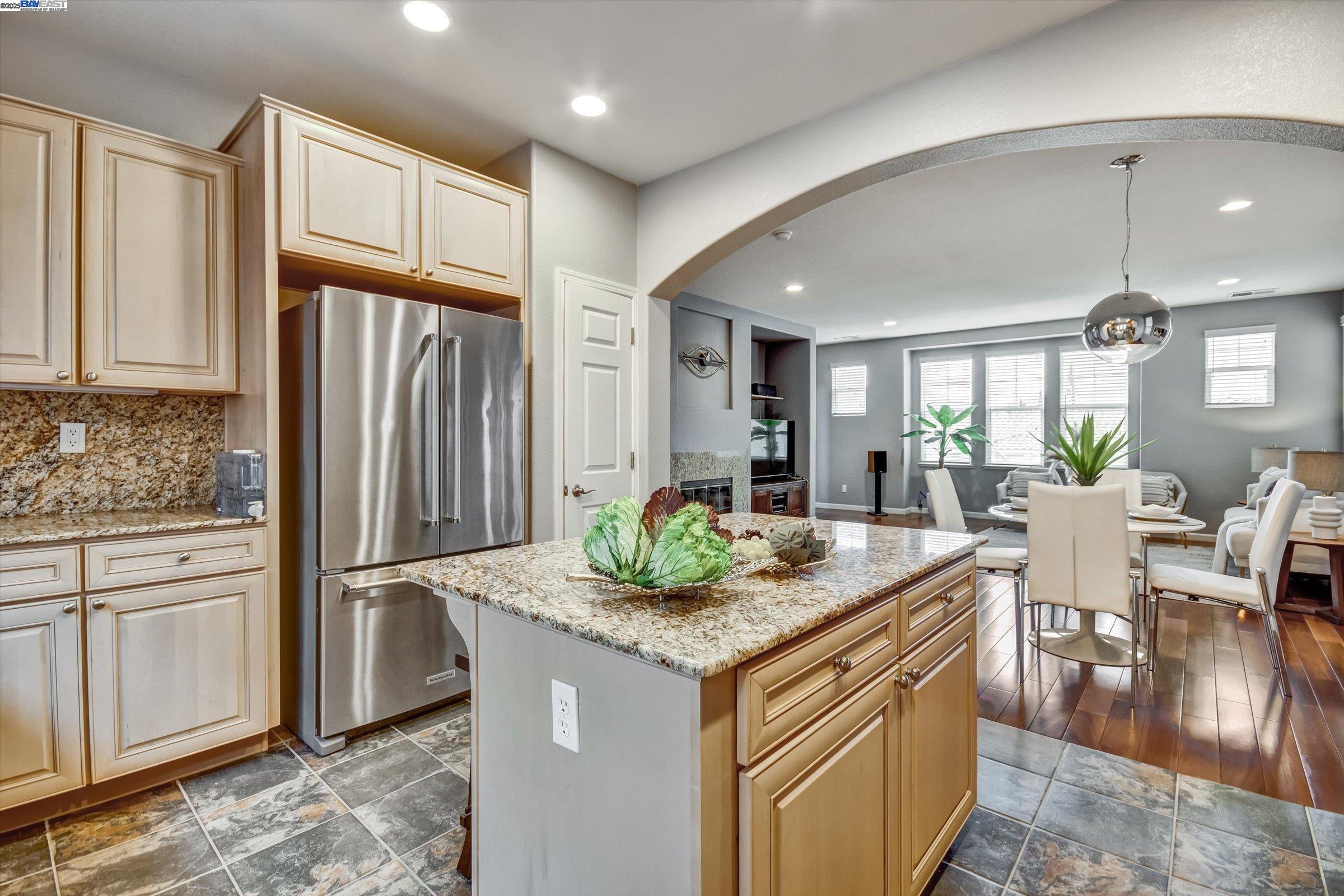 Detail Gallery Image 11 of 29 For 761 Batista Dr, San Jose,  CA 95136 - 3 Beds | 3 Baths