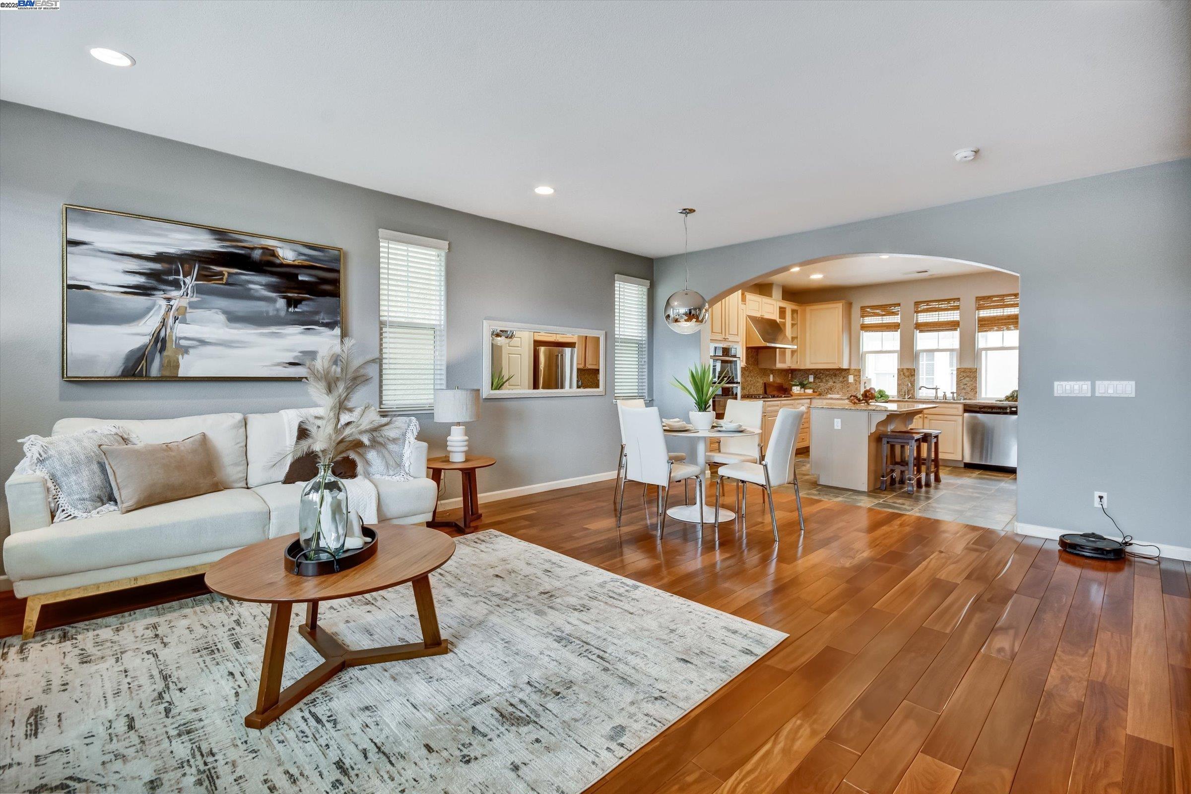 Detail Gallery Image 4 of 29 For 761 Batista Dr, San Jose,  CA 95136 - 3 Beds | 3 Baths