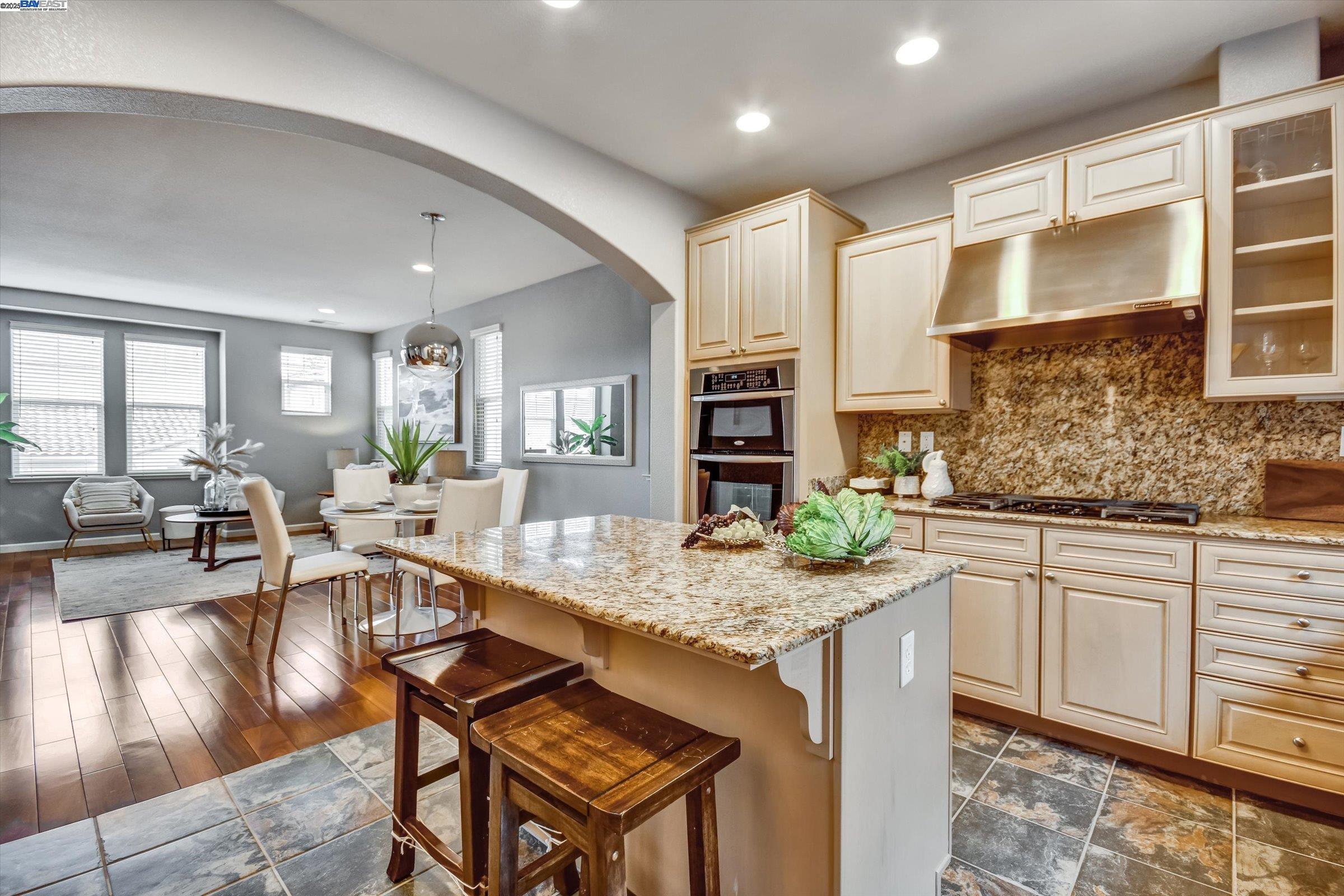 Detail Gallery Image 10 of 29 For 761 Batista Dr, San Jose,  CA 95136 - 3 Beds | 3 Baths