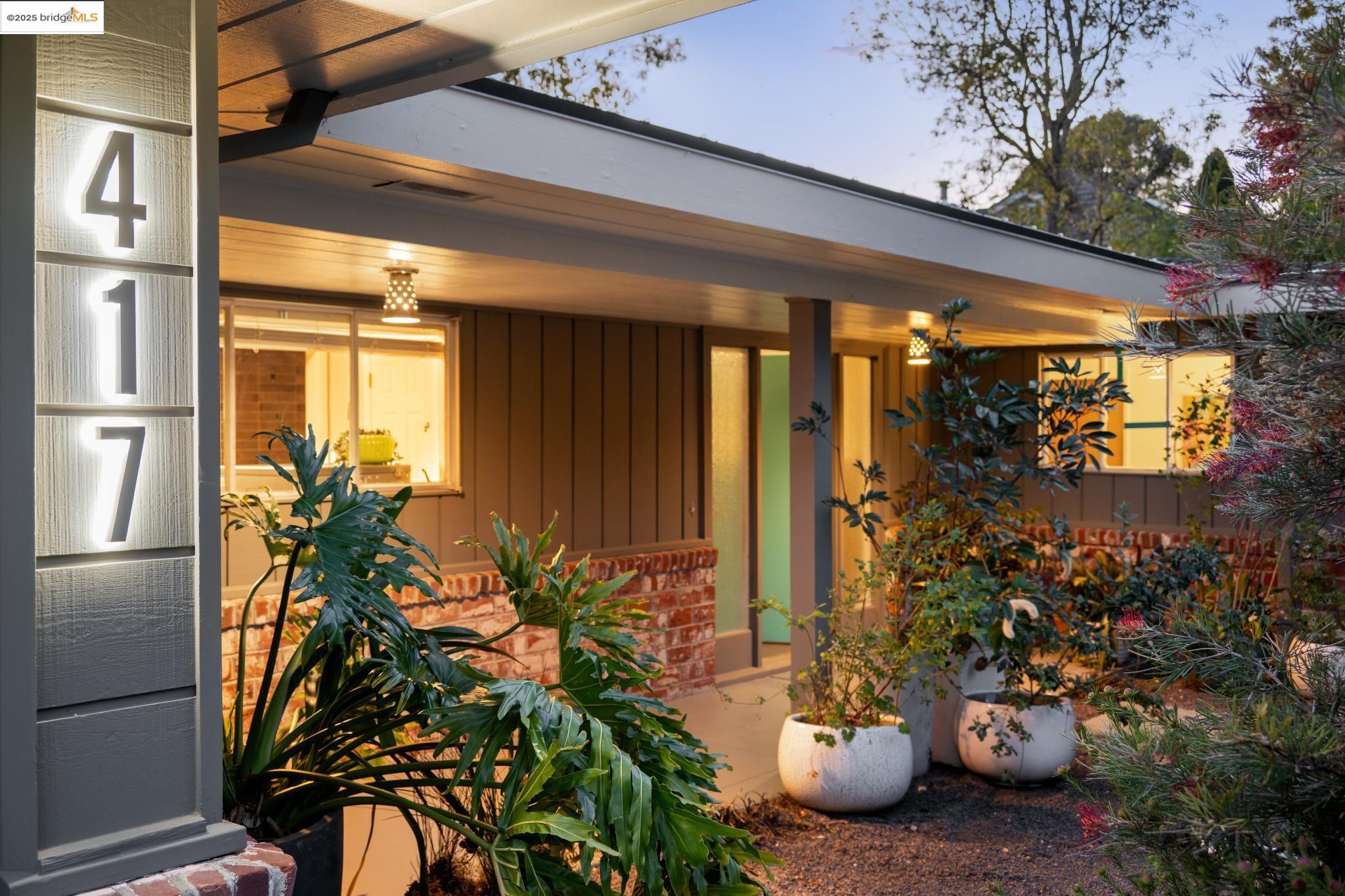 Detail Gallery Image 2 of 60 For 417 Seaview Dr, El Cerrito,  CA 94530 - 4 Beds | 3 Baths