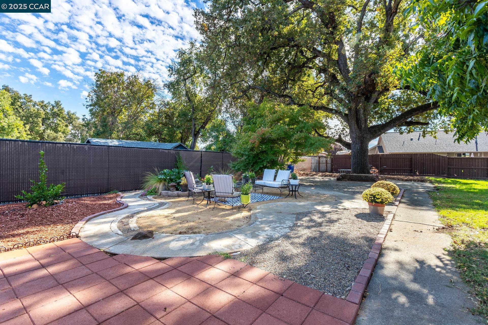 Detail Gallery Image 36 of 38 For 3301 Sacramento Dr, Redding,  CA 96001 - 3 Beds | 1/1 Baths