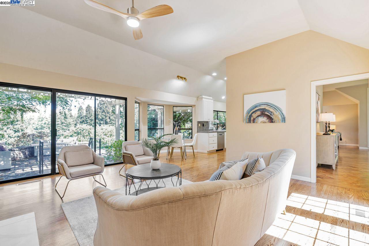 Detail Gallery Image 11 of 60 For 158 Golden Ridge Rd, Alamo,  CA 94507 - 3 Beds | 2/1 Baths