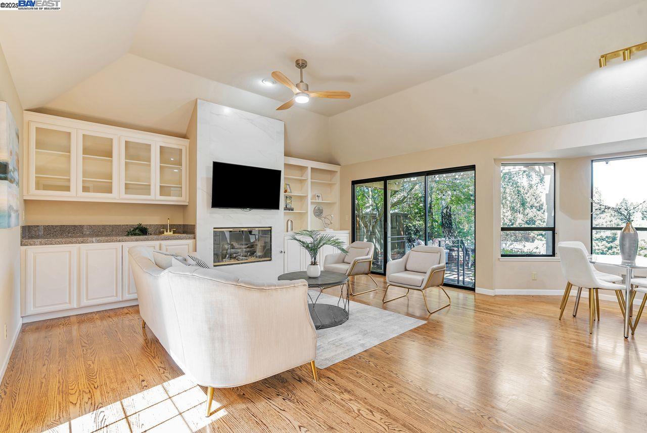 Detail Gallery Image 13 of 60 For 158 Golden Ridge Rd, Alamo,  CA 94507 - 3 Beds | 2/1 Baths