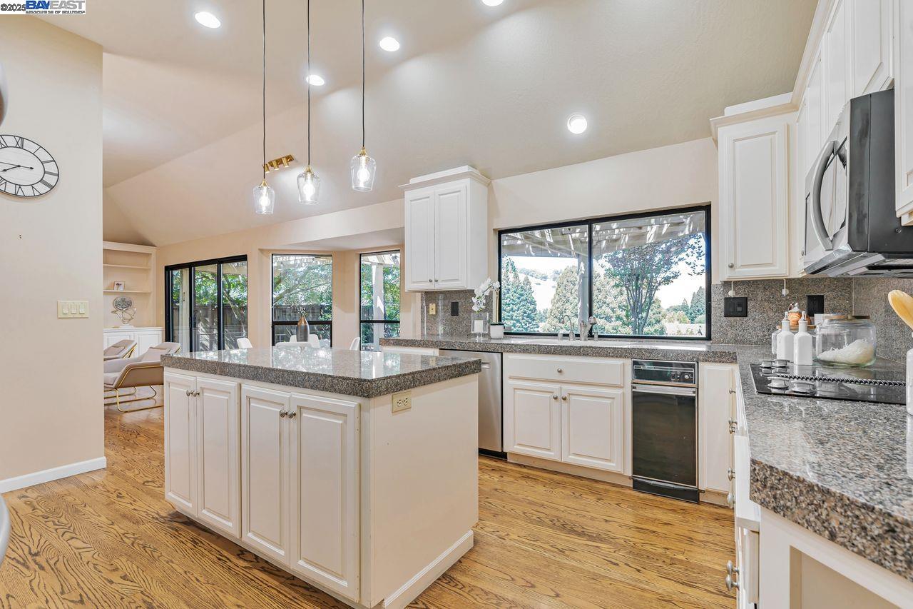 Detail Gallery Image 25 of 60 For 158 Golden Ridge Rd, Alamo,  CA 94507 - 3 Beds | 2/1 Baths