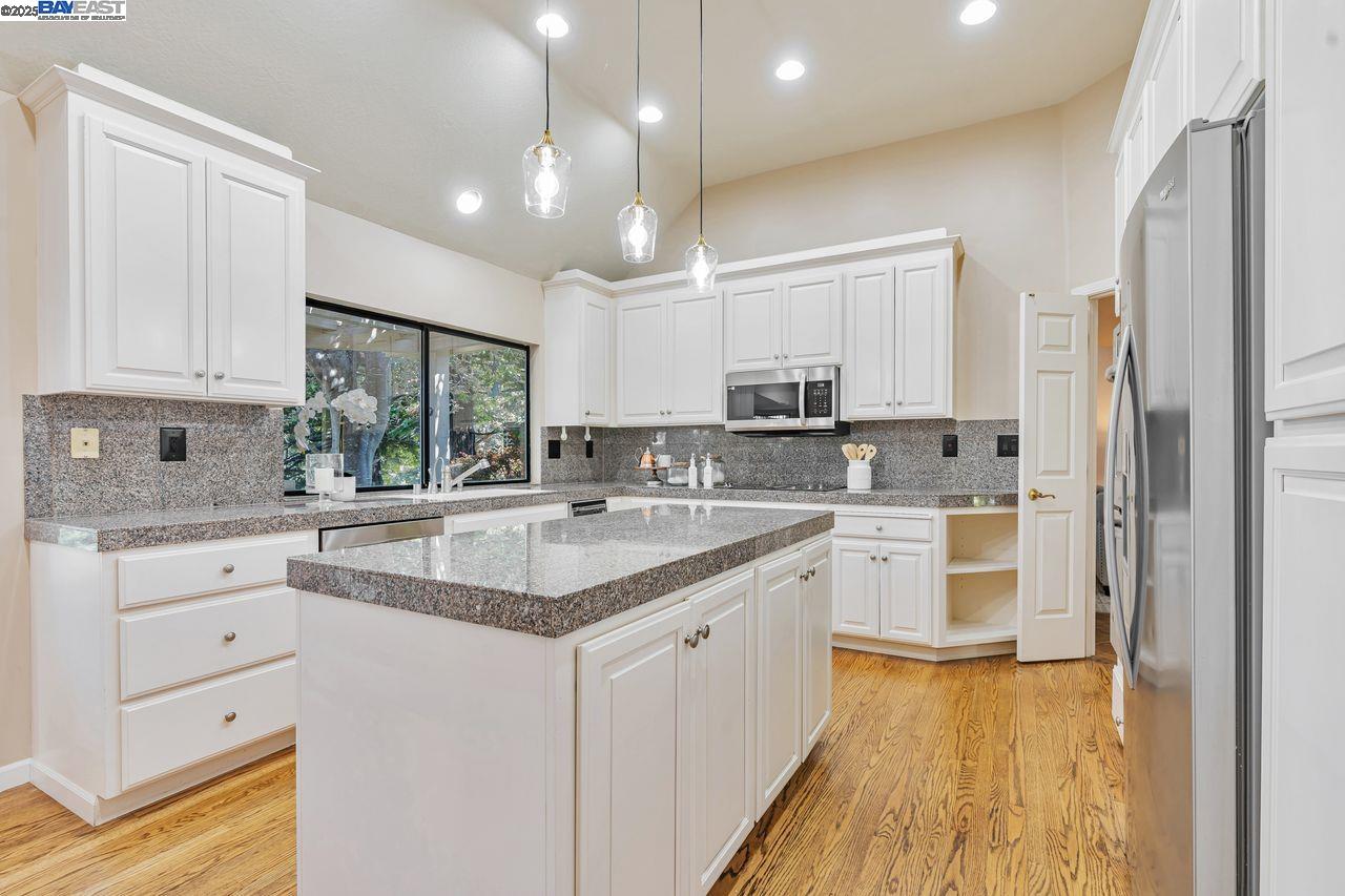 Detail Gallery Image 27 of 60 For 158 Golden Ridge Rd, Alamo,  CA 94507 - 3 Beds | 2/1 Baths