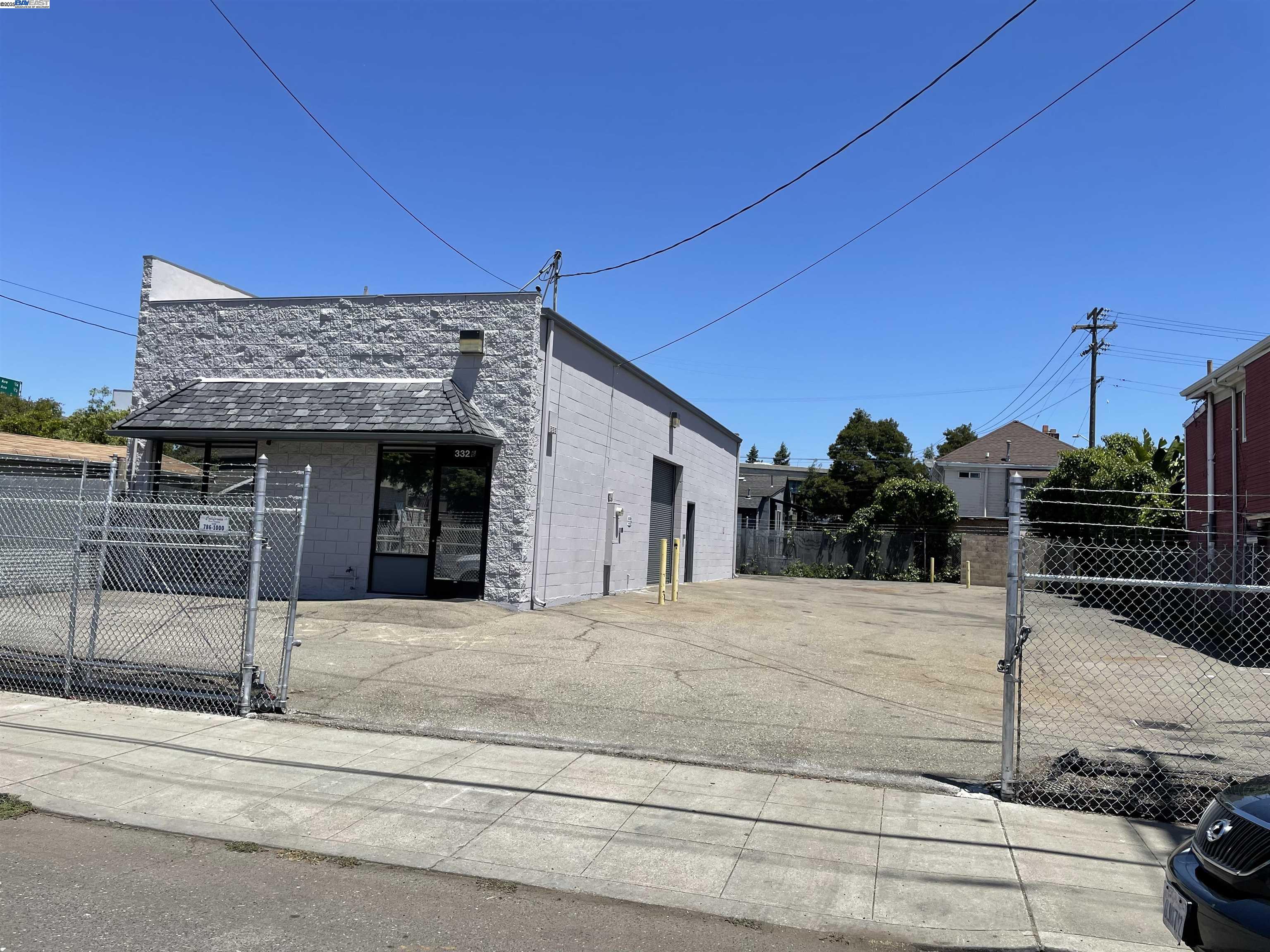 Detail Gallery Image 2 of 10 For 3326 Elmwood Avenue, Oakland,  CA 94601 - – Beds | – Baths