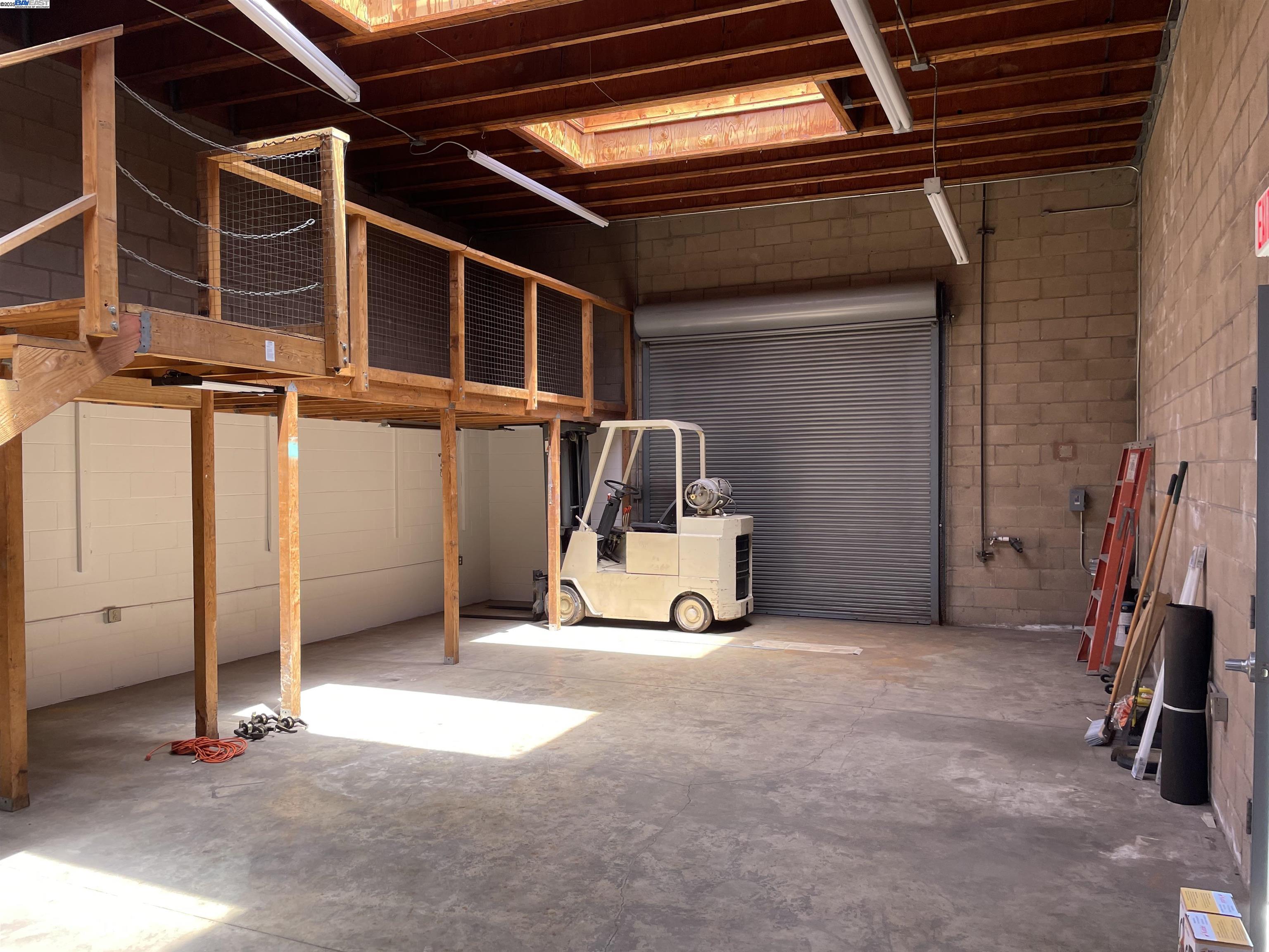Detail Gallery Image 3 of 10 For 3326 Elmwood Avenue, Oakland,  CA 94601 - – Beds | – Baths