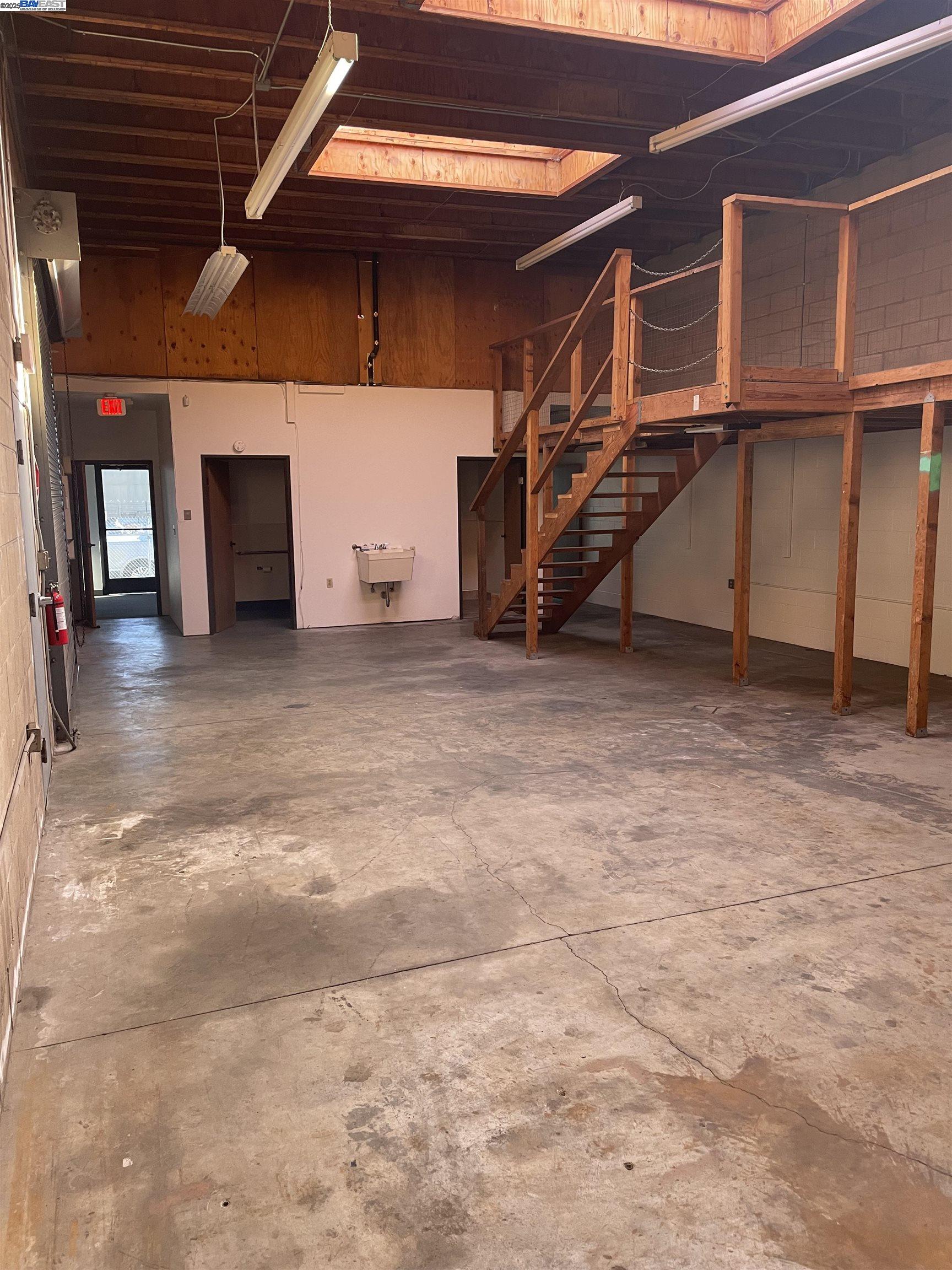 Detail Gallery Image 9 of 10 For 3326 Elmwood Avenue, Oakland,  CA 94601 - – Beds | – Baths