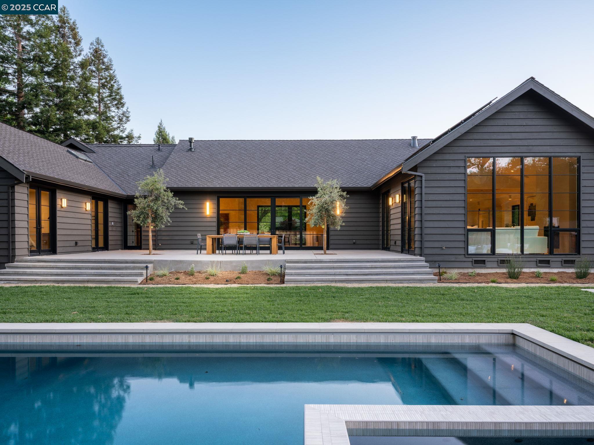 Detail Gallery Image 14 of 17 For 3364 Las Huertas Rd, Lafayette,  CA 94549 - 5 Beds | 6/1 Baths