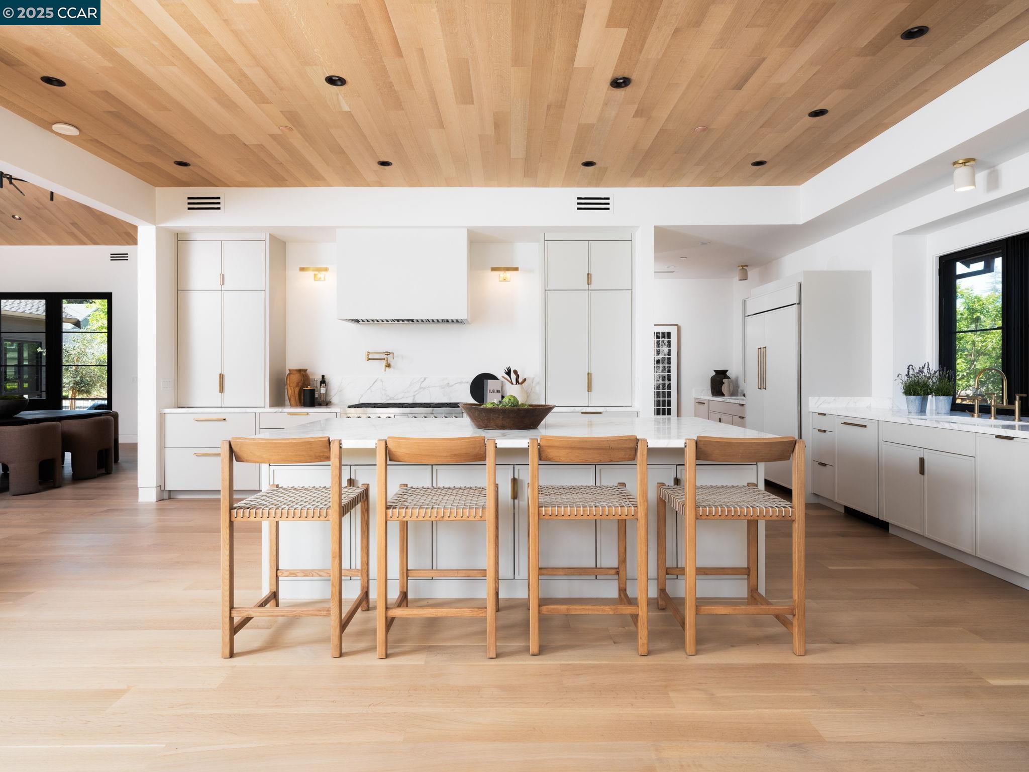 Detail Gallery Image 9 of 17 For 3364 Las Huertas Rd, Lafayette,  CA 94549 - 5 Beds | 6/1 Baths