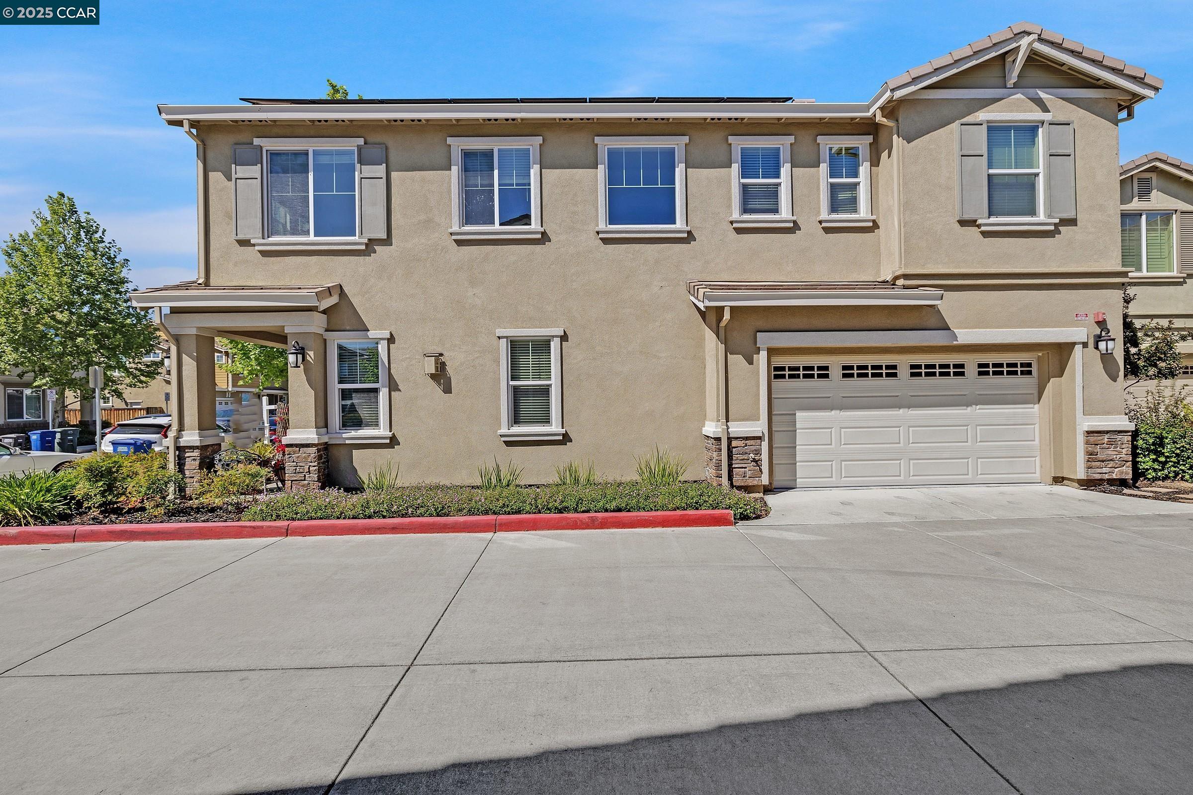 Detail Gallery Image 2 of 54 For 210 Belle Harbor Circle, Pittsburg,  CA 94565 - 5 Beds | 3/1 Baths