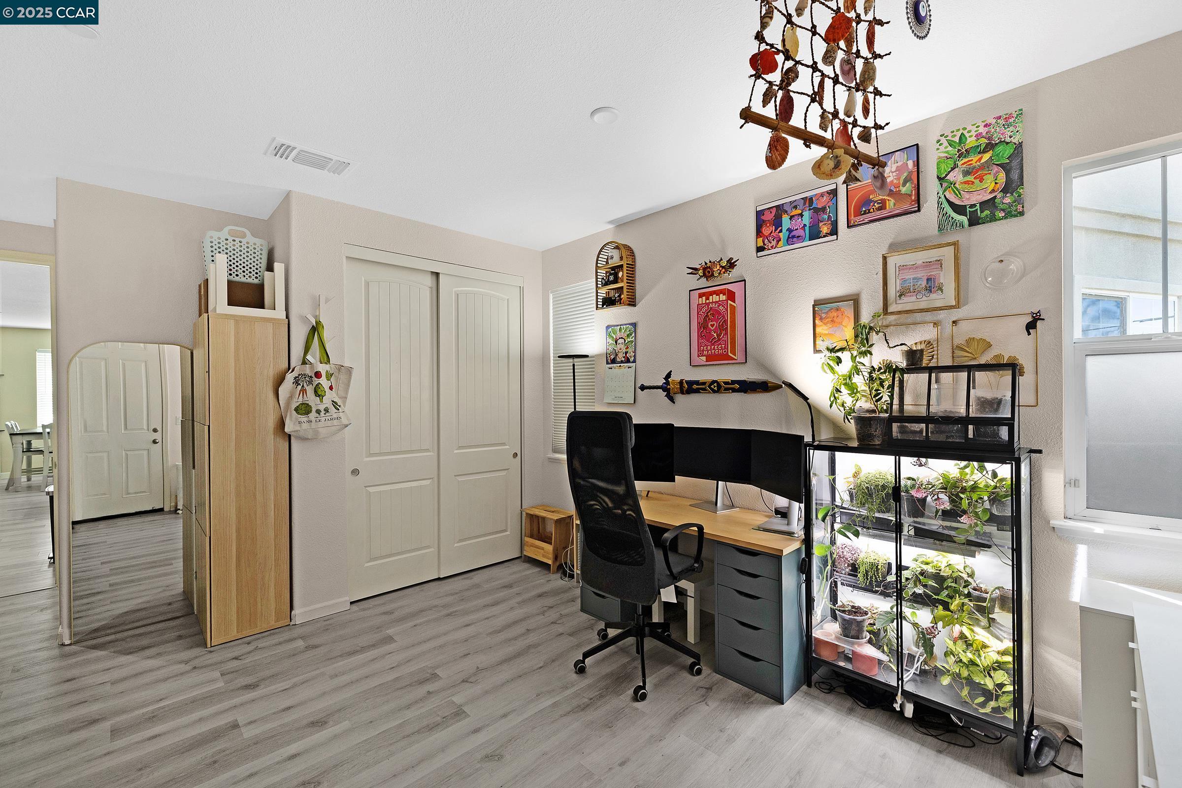Detail Gallery Image 12 of 54 For 210 Belle Harbor Circle, Pittsburg,  CA 94565 - 5 Beds | 3/1 Baths
