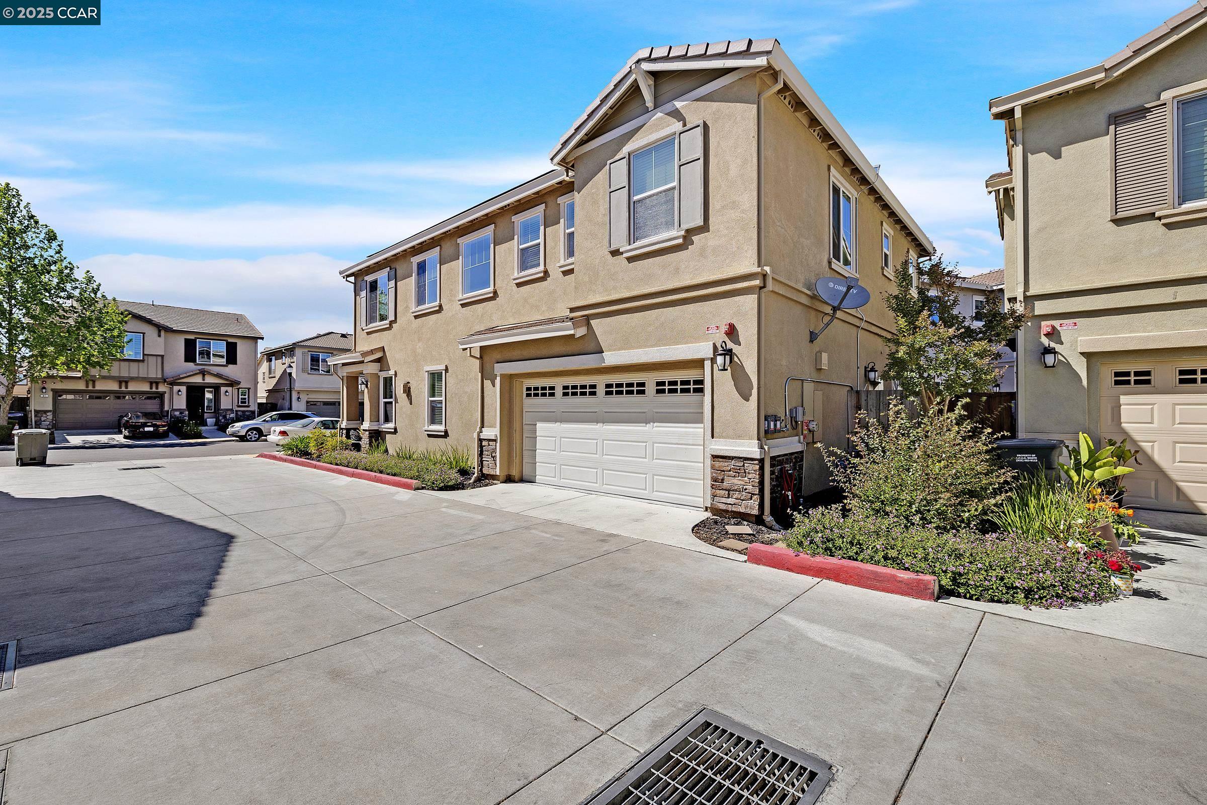 Detail Gallery Image 3 of 54 For 210 Belle Harbor Circle, Pittsburg,  CA 94565 - 5 Beds | 3/1 Baths