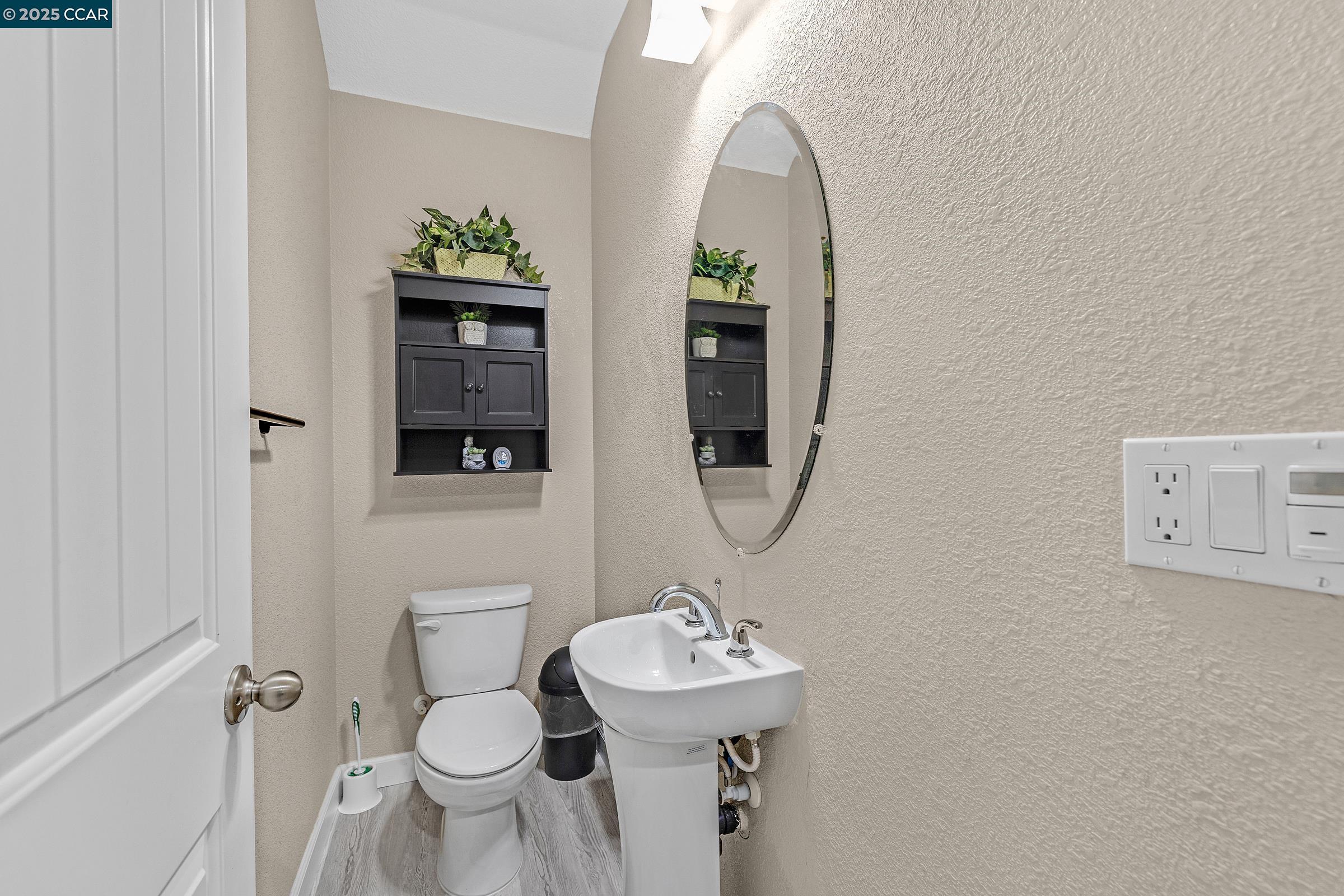 Detail Gallery Image 24 of 54 For 210 Belle Harbor Circle, Pittsburg,  CA 94565 - 5 Beds | 3/1 Baths