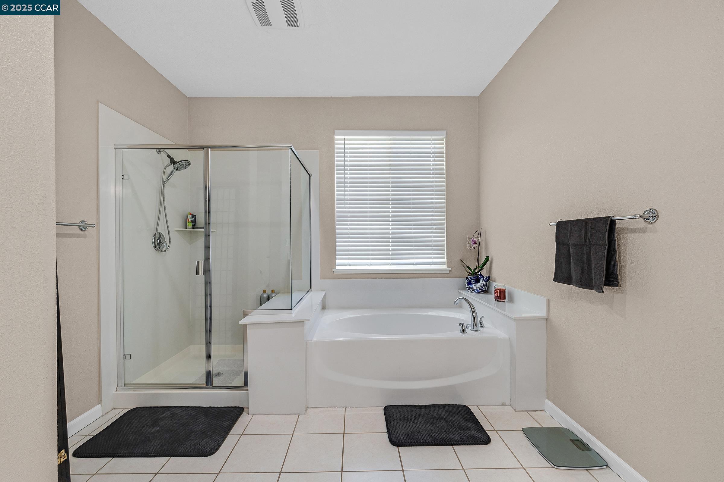 Detail Gallery Image 39 of 54 For 210 Belle Harbor Circle, Pittsburg,  CA 94565 - 5 Beds | 3/1 Baths