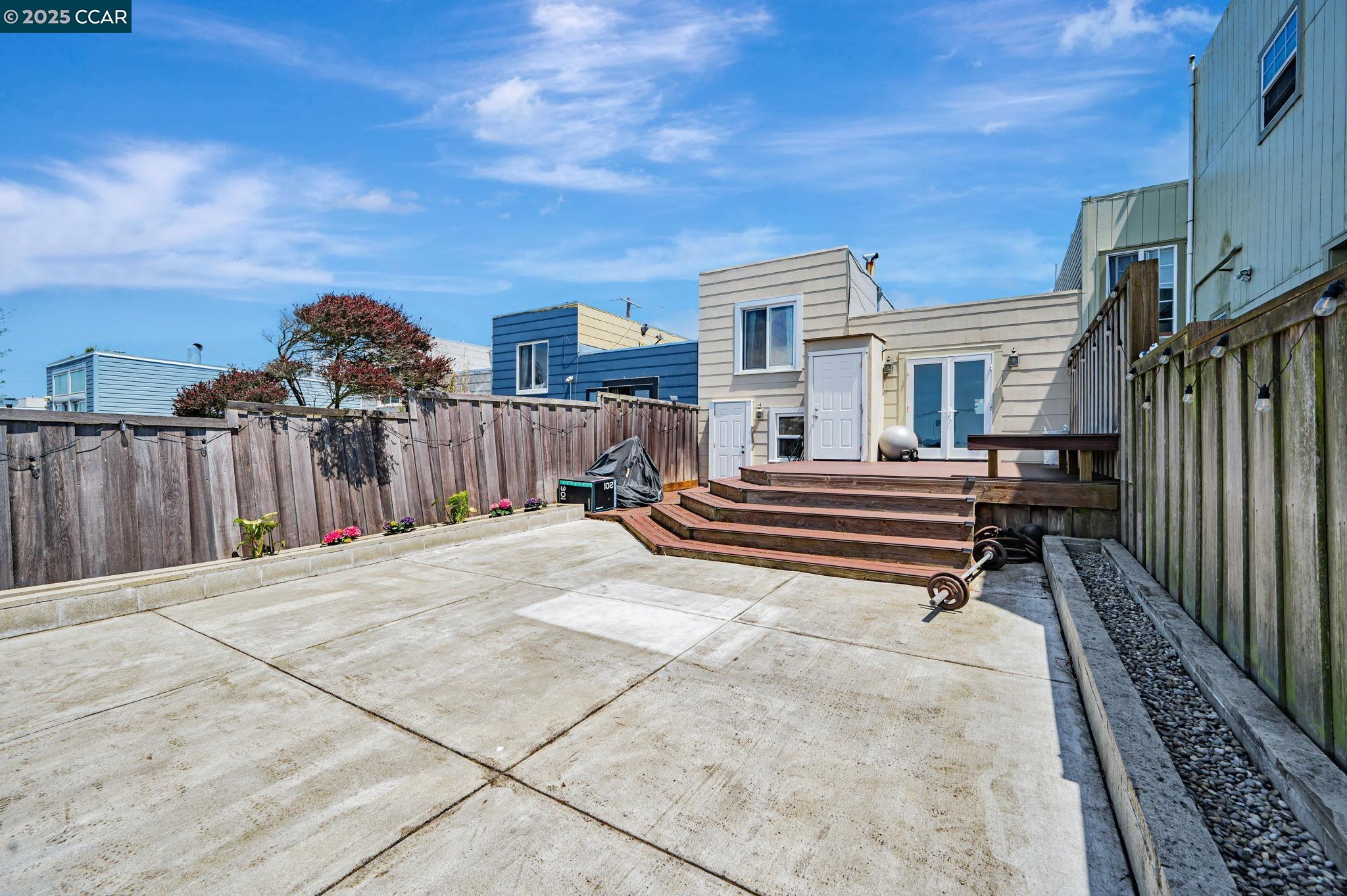 Detail Gallery Image 10 of 14 For 1955 33rd Ave, San Francisco,  CA 94116 - 2 Beds | 1 Baths