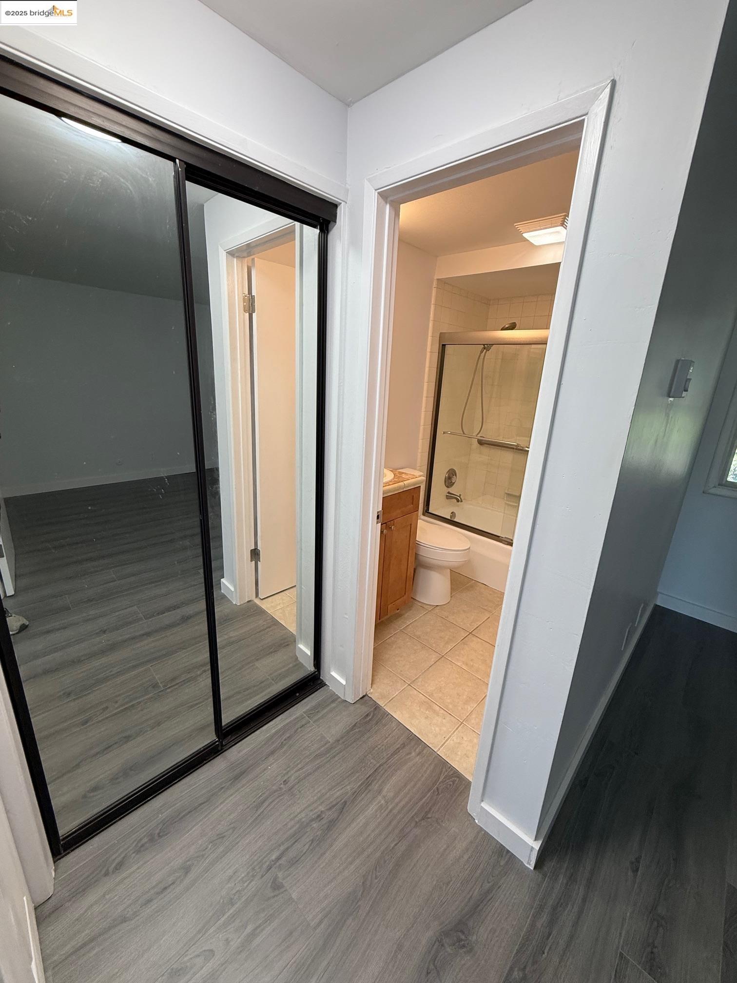 Detail Gallery Image 12 of 17 For 4057 Brant St #8,  San Diego,  CA 92103 - 1 Beds | 1 Baths
