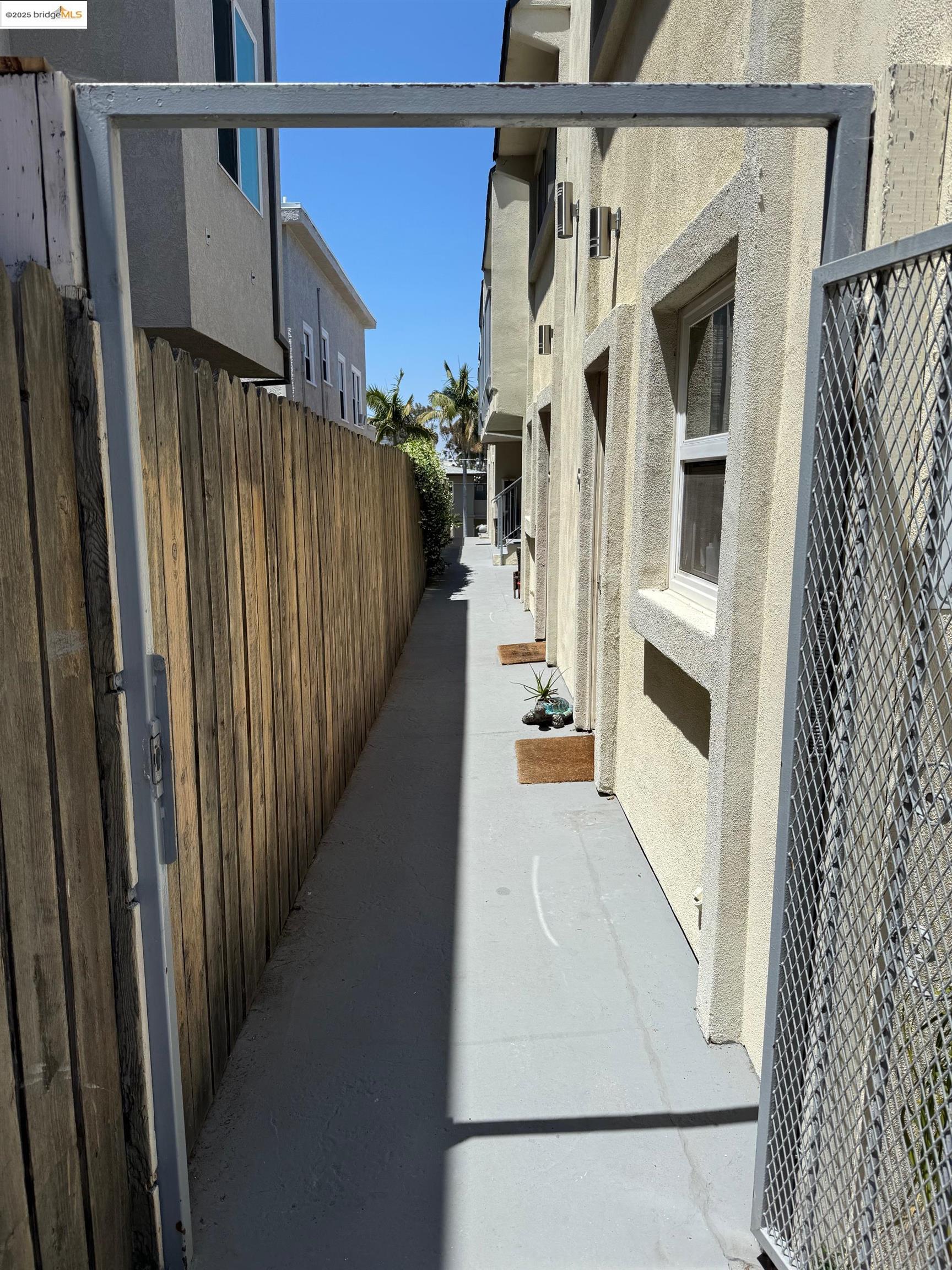 Detail Gallery Image 17 of 17 For 4057 Brant St #8,  San Diego,  CA 92103 - 1 Beds | 1 Baths