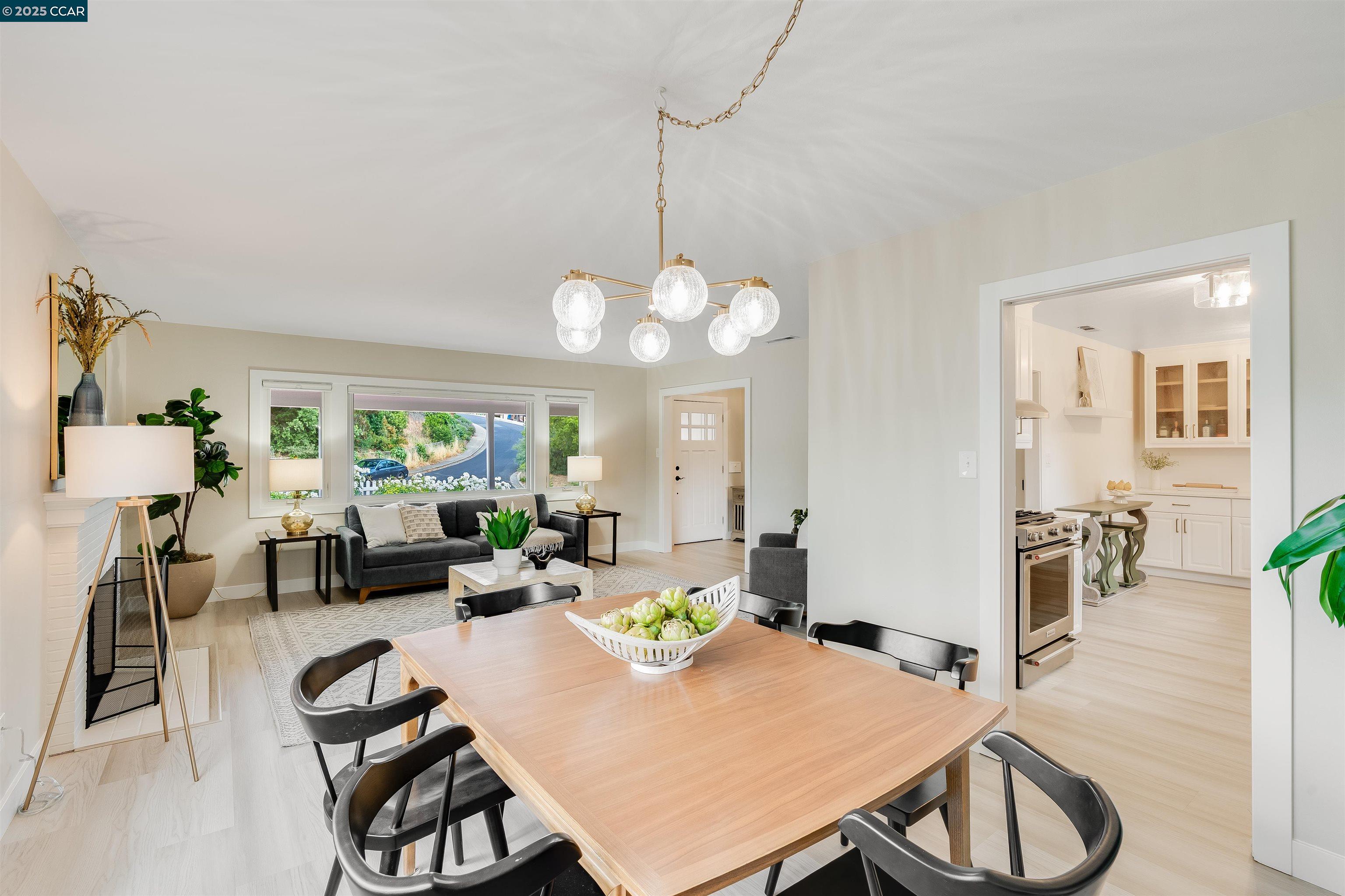 Detail Gallery Image 12 of 46 For 1150 Harbor View Dr, Martinez,  CA 94553 - 3 Beds | 2 Baths