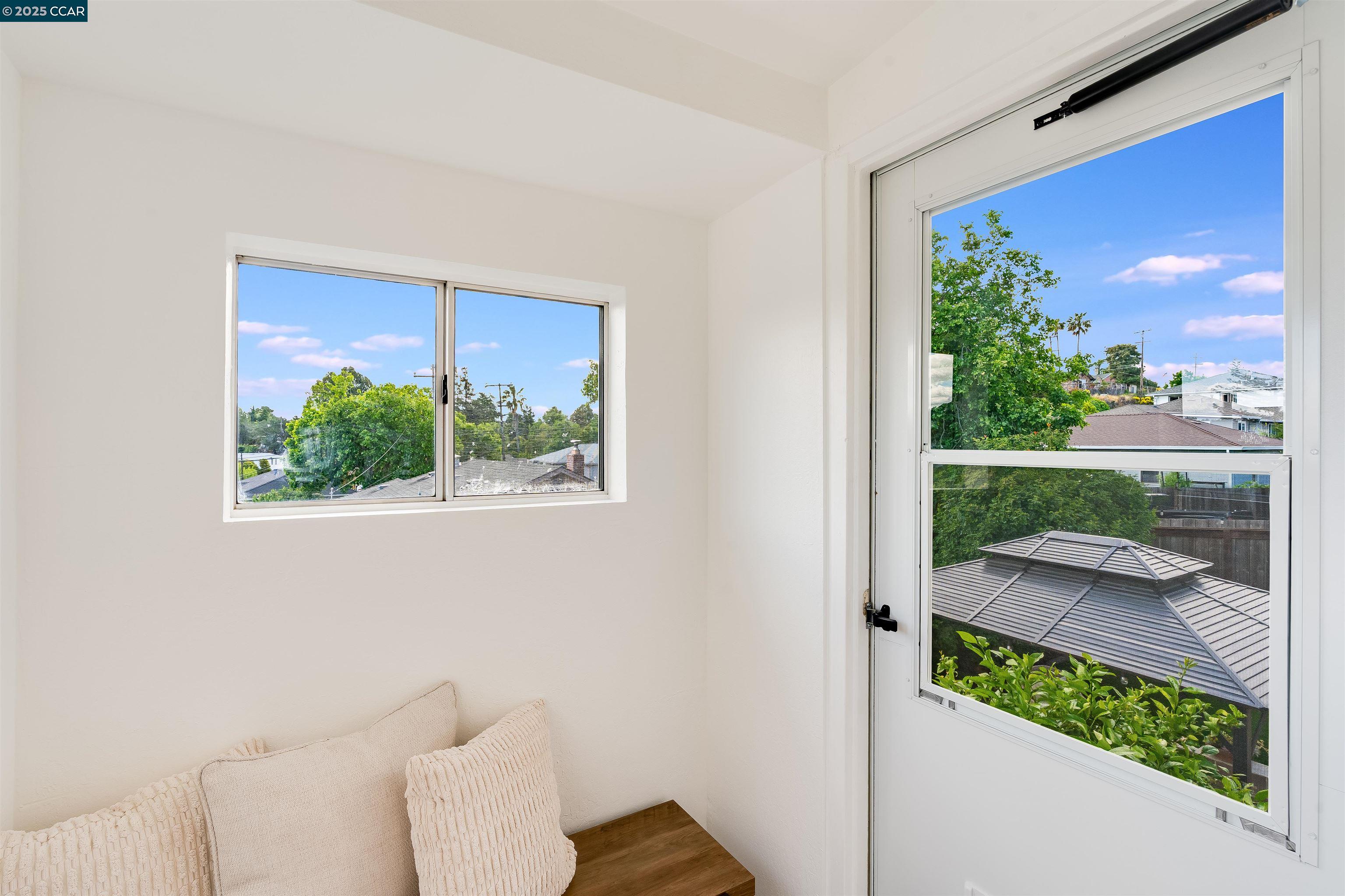 Detail Gallery Image 16 of 46 For 1150 Harbor View Dr, Martinez,  CA 94553 - 3 Beds | 2 Baths