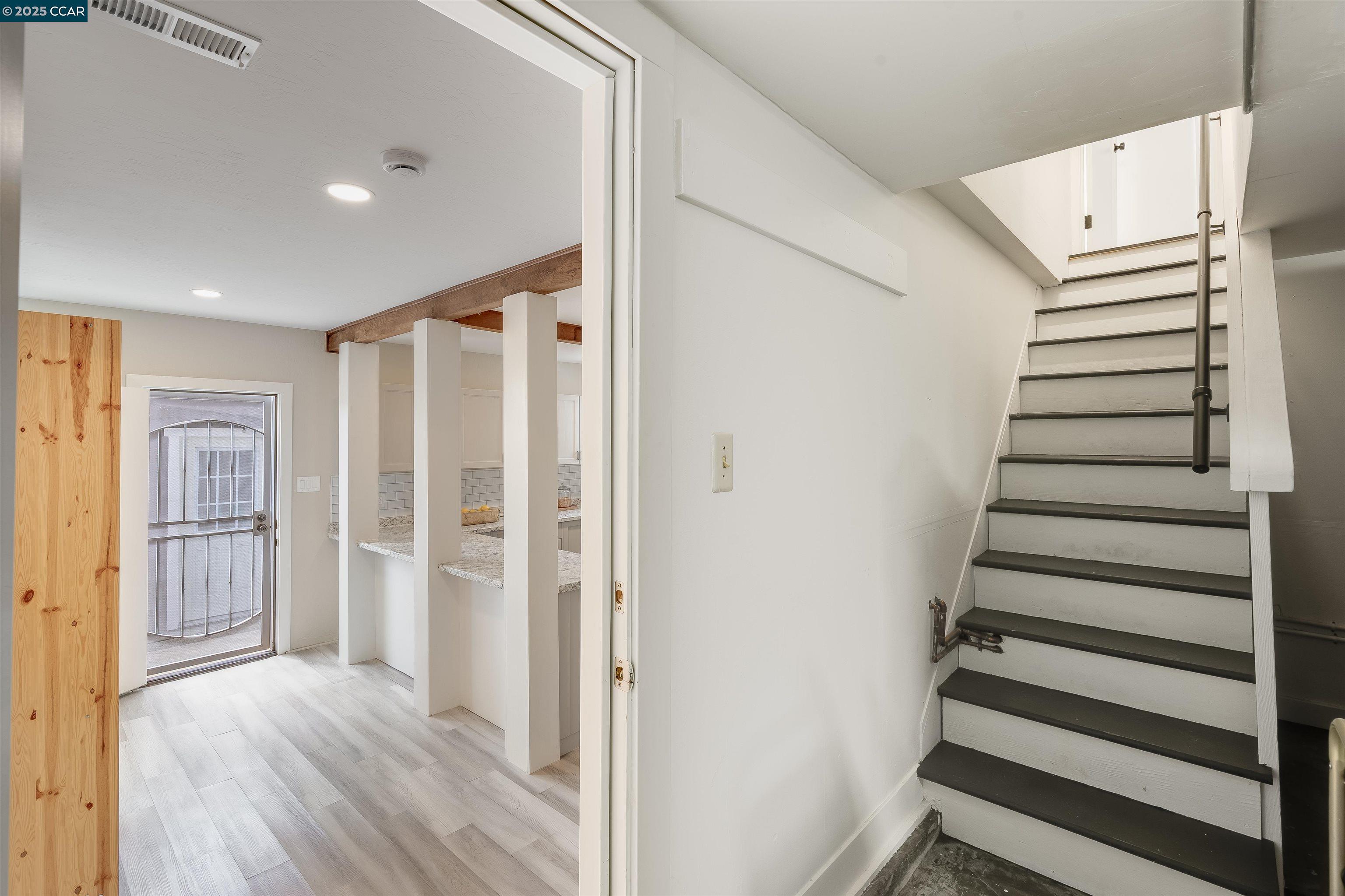 Detail Gallery Image 24 of 46 For 1150 Harbor View Dr, Martinez,  CA 94553 - 3 Beds | 2 Baths