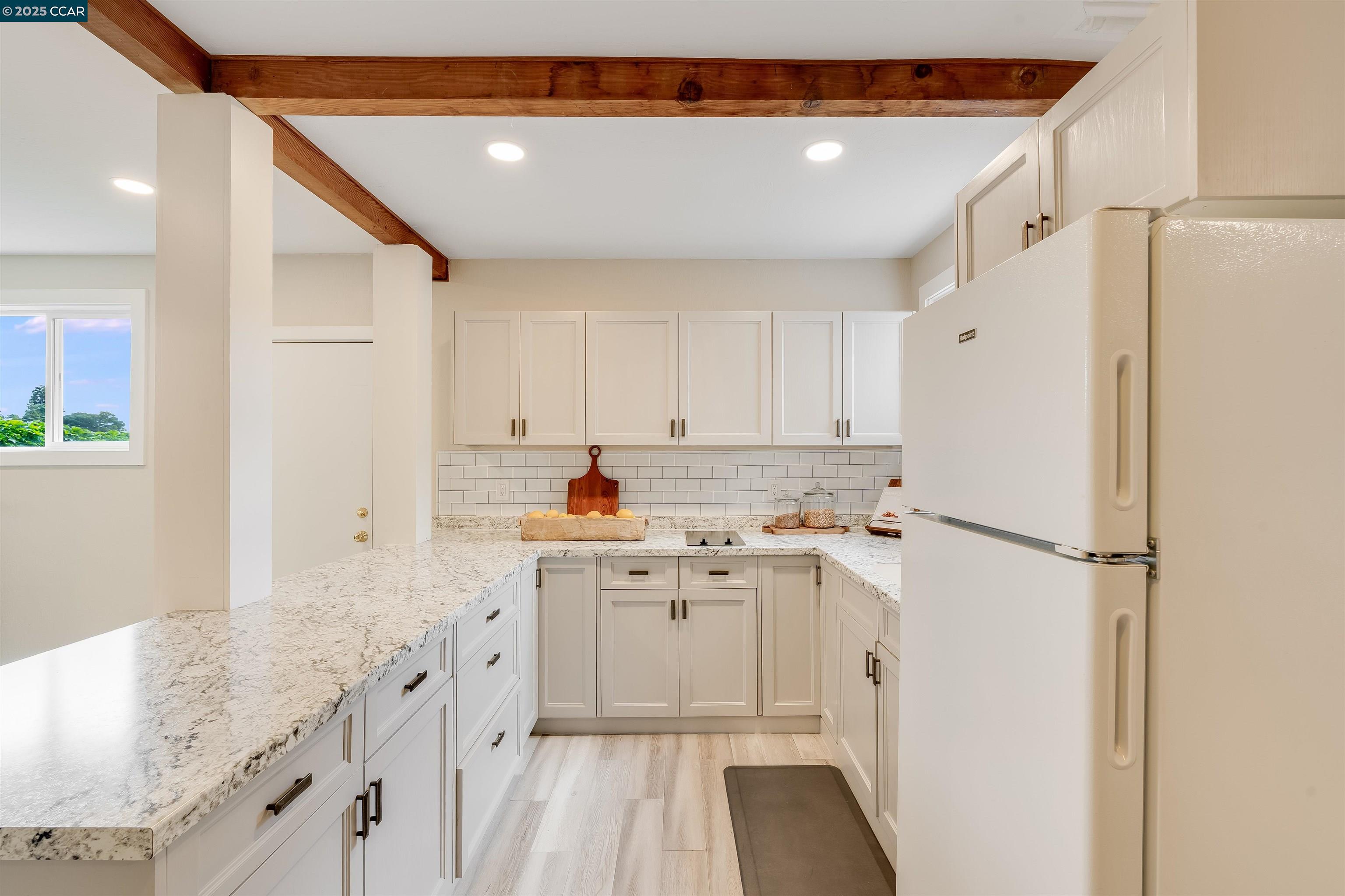 Detail Gallery Image 27 of 46 For 1150 Harbor View Dr, Martinez,  CA 94553 - 3 Beds | 2 Baths