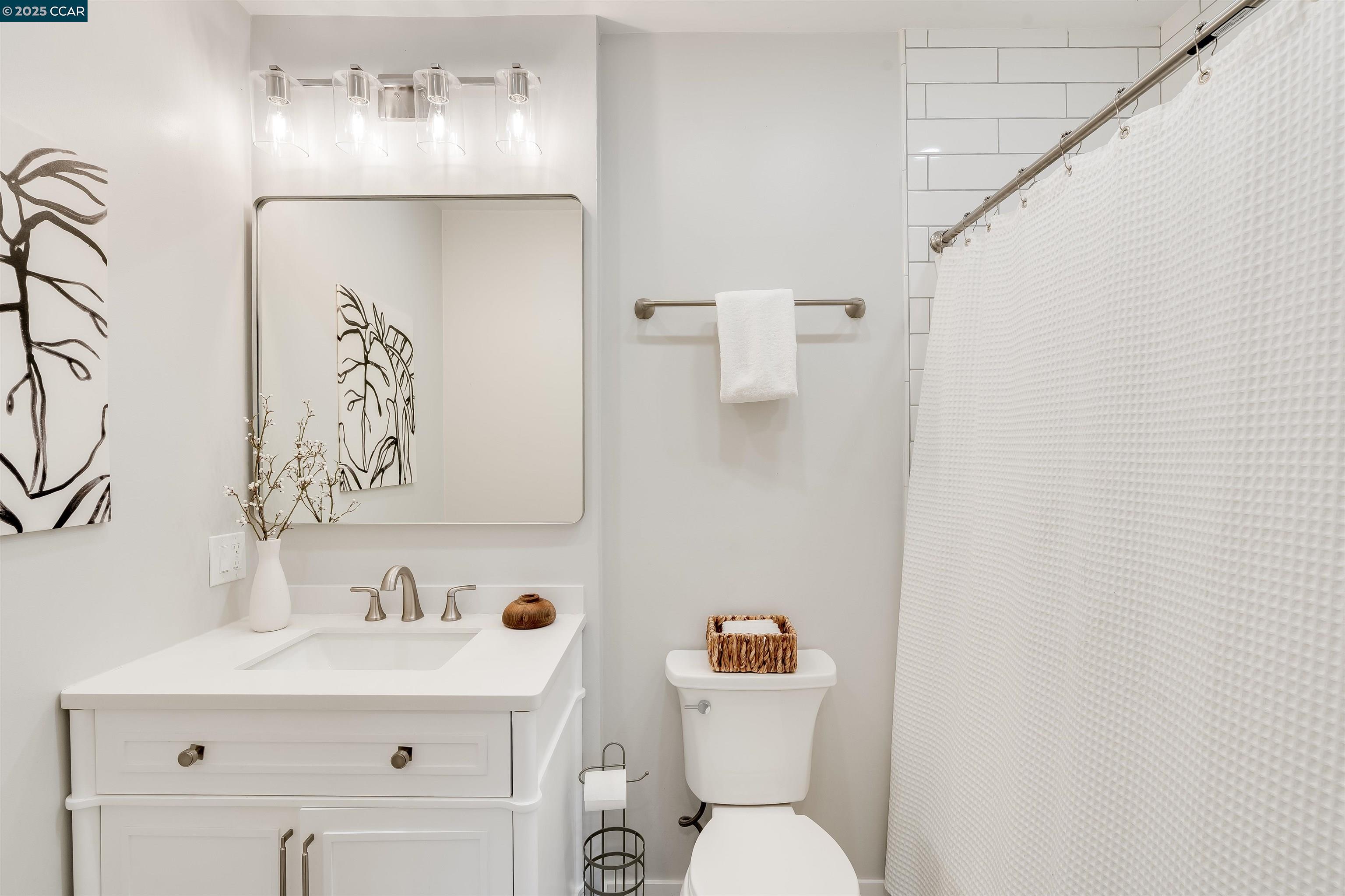 Detail Gallery Image 30 of 46 For 1150 Harbor View Dr, Martinez,  CA 94553 - 3 Beds | 2 Baths