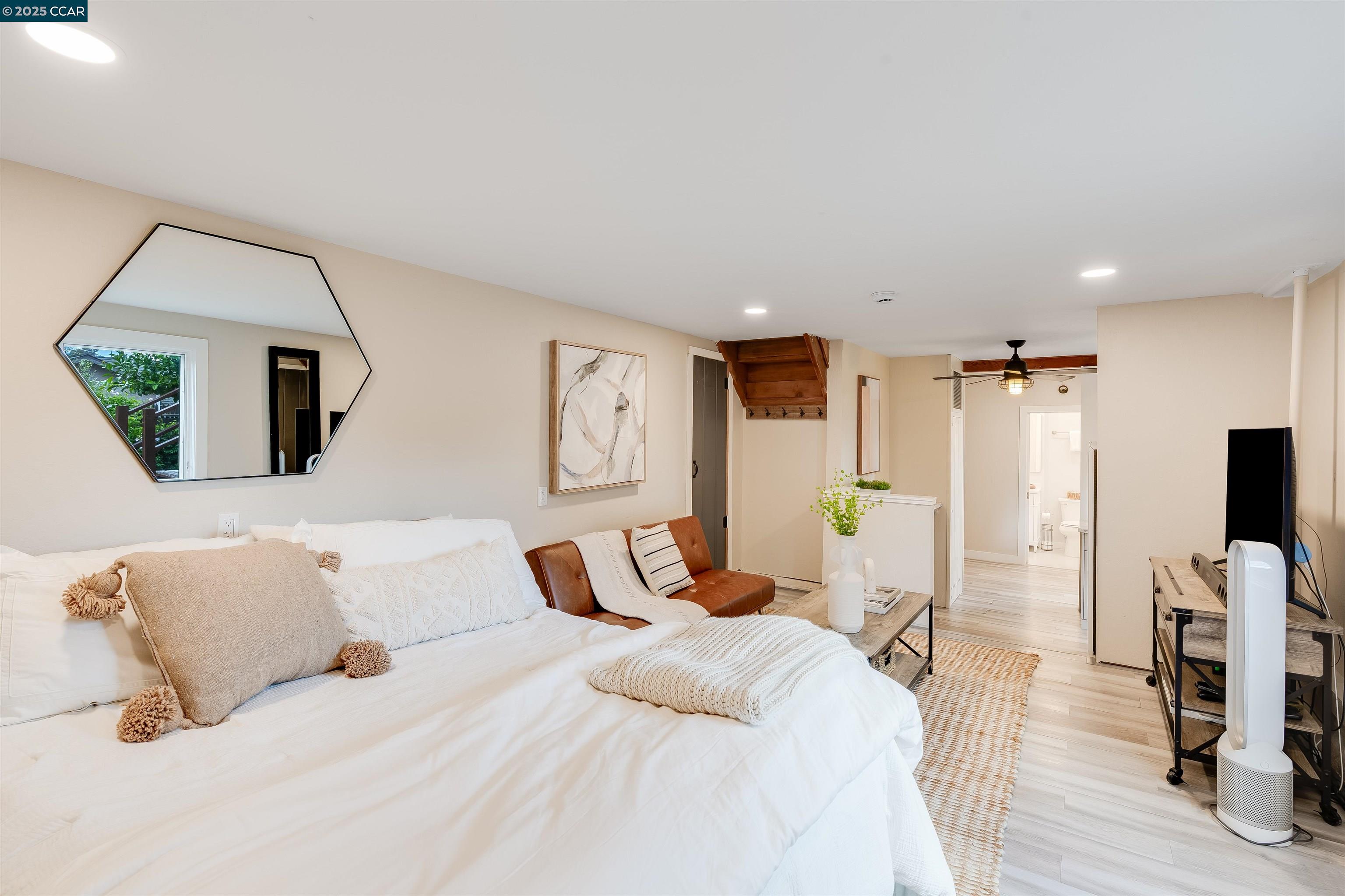 Detail Gallery Image 34 of 46 For 1150 Harbor View Dr, Martinez,  CA 94553 - 3 Beds | 2 Baths