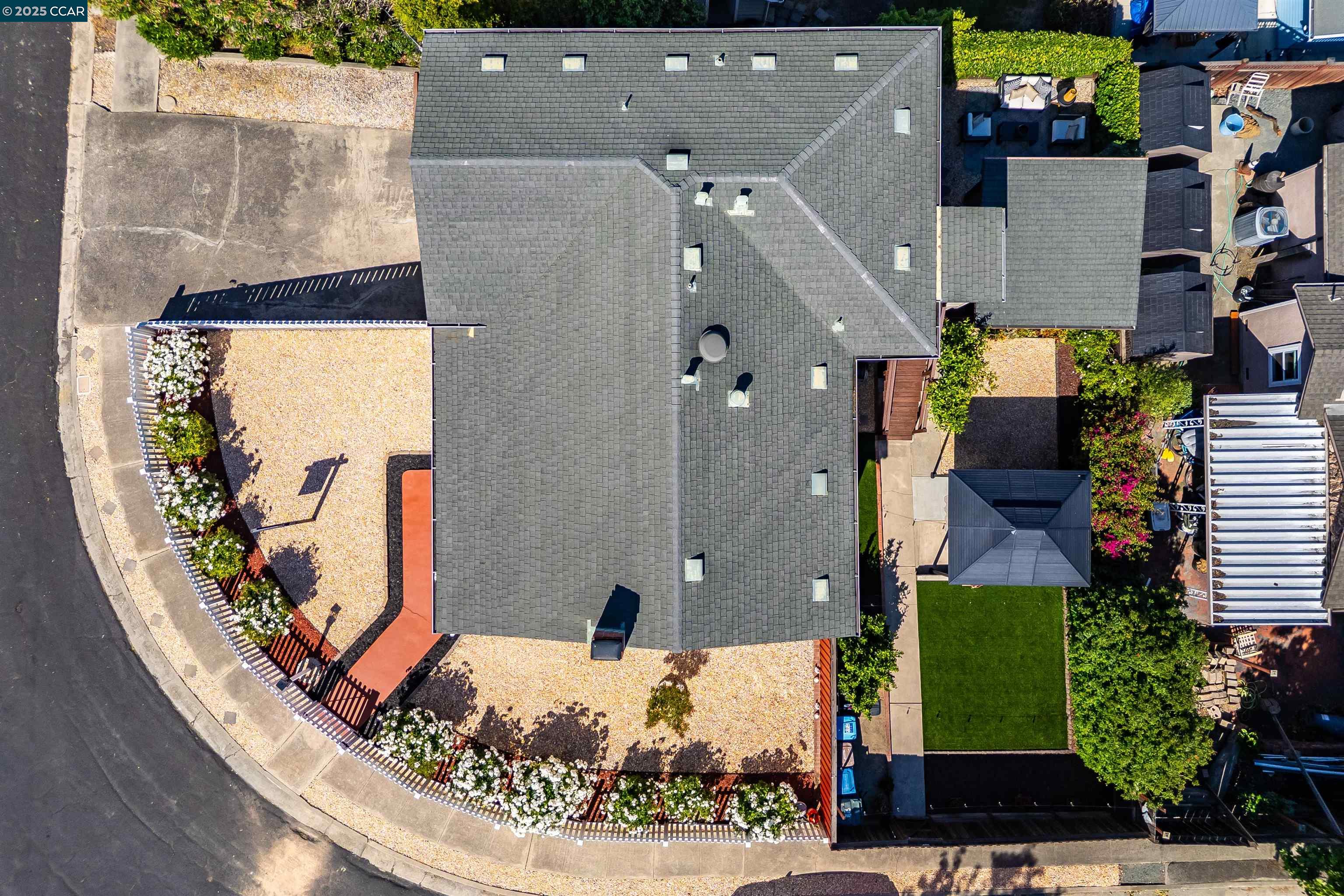 Detail Gallery Image 40 of 46 For 1150 Harbor View Dr, Martinez,  CA 94553 - 3 Beds | 2 Baths