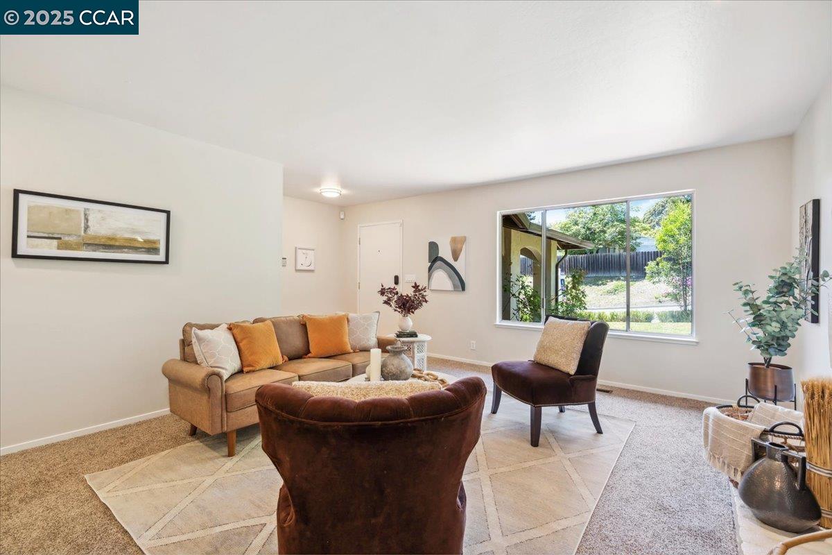 Detail Gallery Image 11 of 53 For 1144 Parkridge Dr, Richmond,  CA 94803 - 3 Beds | 2 Baths