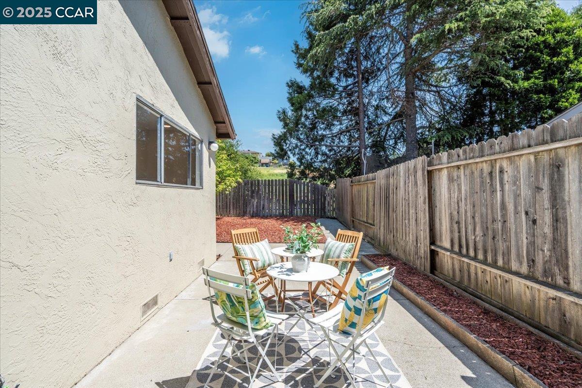 Detail Gallery Image 41 of 53 For 1144 Parkridge Dr, Richmond,  CA 94803 - 3 Beds | 2 Baths