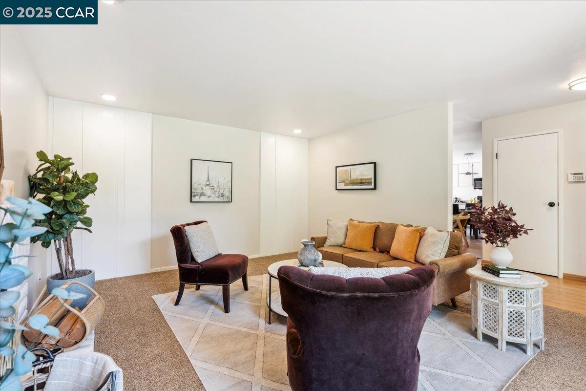 Detail Gallery Image 8 of 53 For 1144 Parkridge Dr, Richmond,  CA 94803 - 3 Beds | 2 Baths