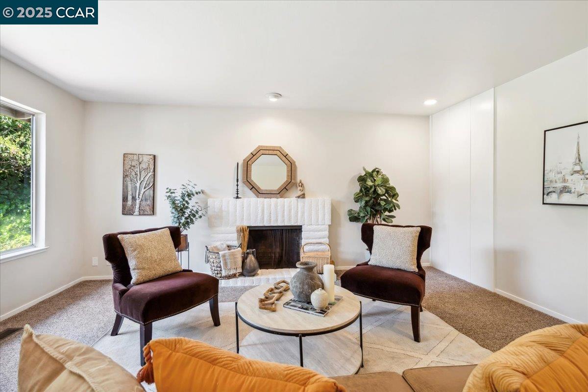 Detail Gallery Image 9 of 53 For 1144 Parkridge Dr, Richmond,  CA 94803 - 3 Beds | 2 Baths