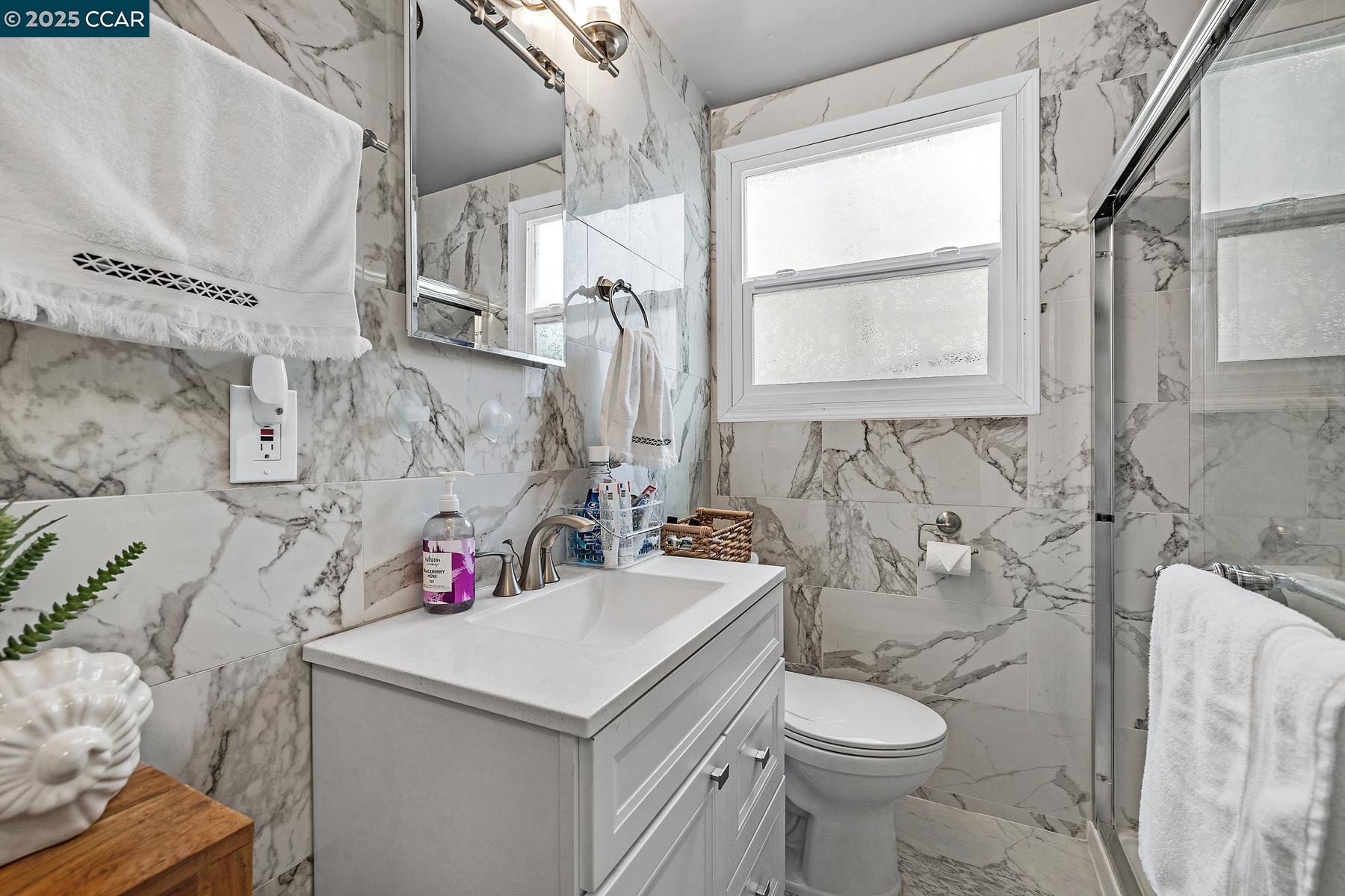 Detail Gallery Image 19 of 40 For 458 36th Street, Richmond,  CA 94805 - 2 Beds | 1 Baths