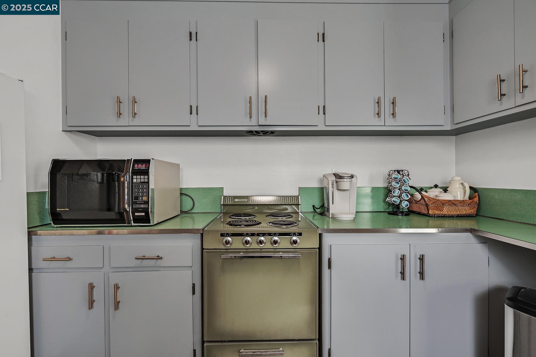 Detail Gallery Image 27 of 40 For 458 36th Street, Richmond,  CA 94805 - 2 Beds | 1 Baths