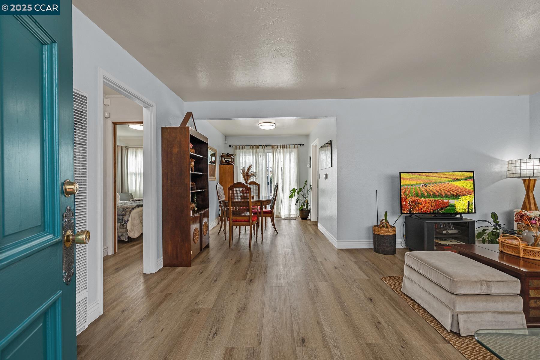 Detail Gallery Image 8 of 40 For 458 36th Street, Richmond,  CA 94805 - 2 Beds | 1 Baths