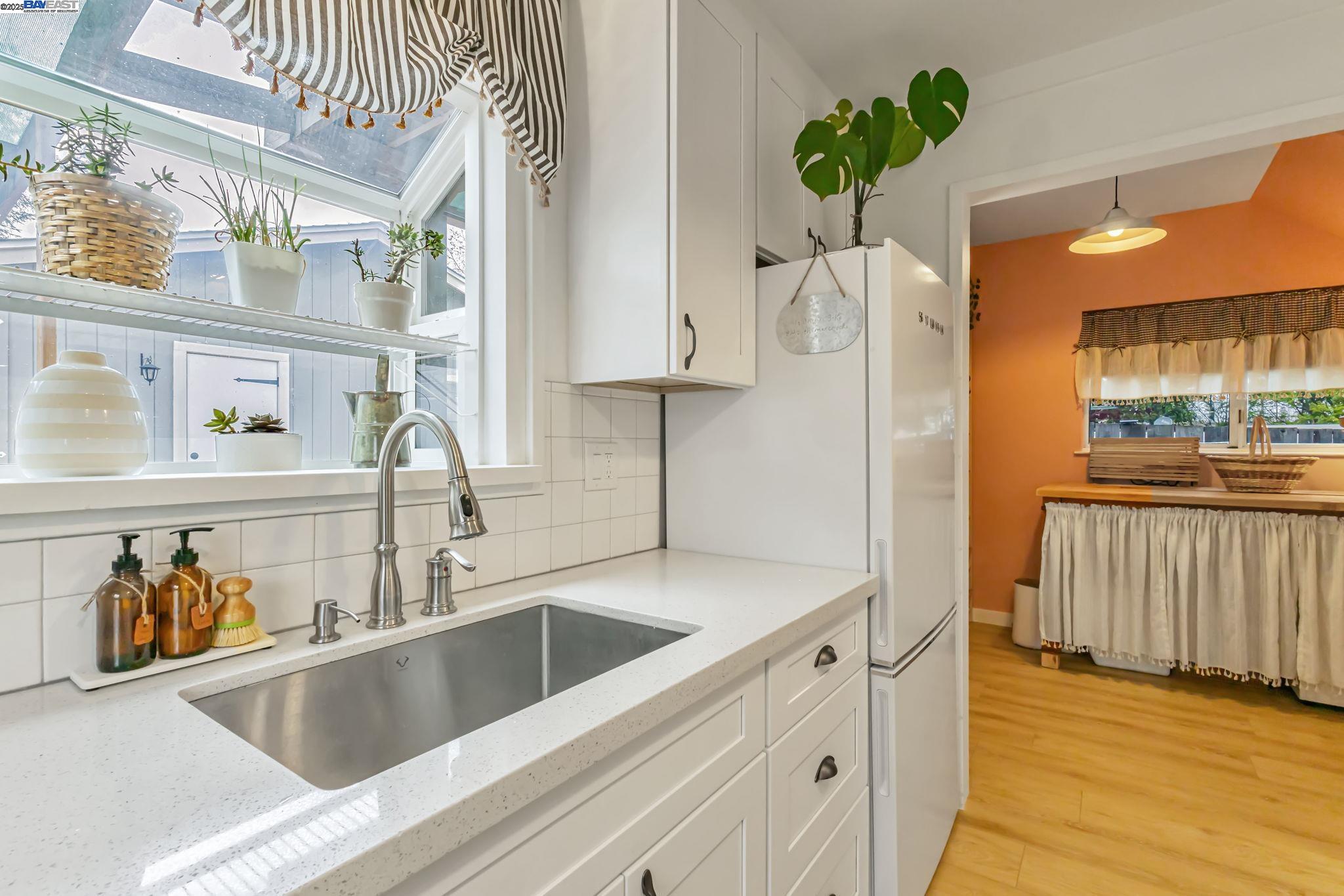 Detail Gallery Image 19 of 56 For 2019 E St, Hayward,  CA 94541 - 3 Beds | 2 Baths