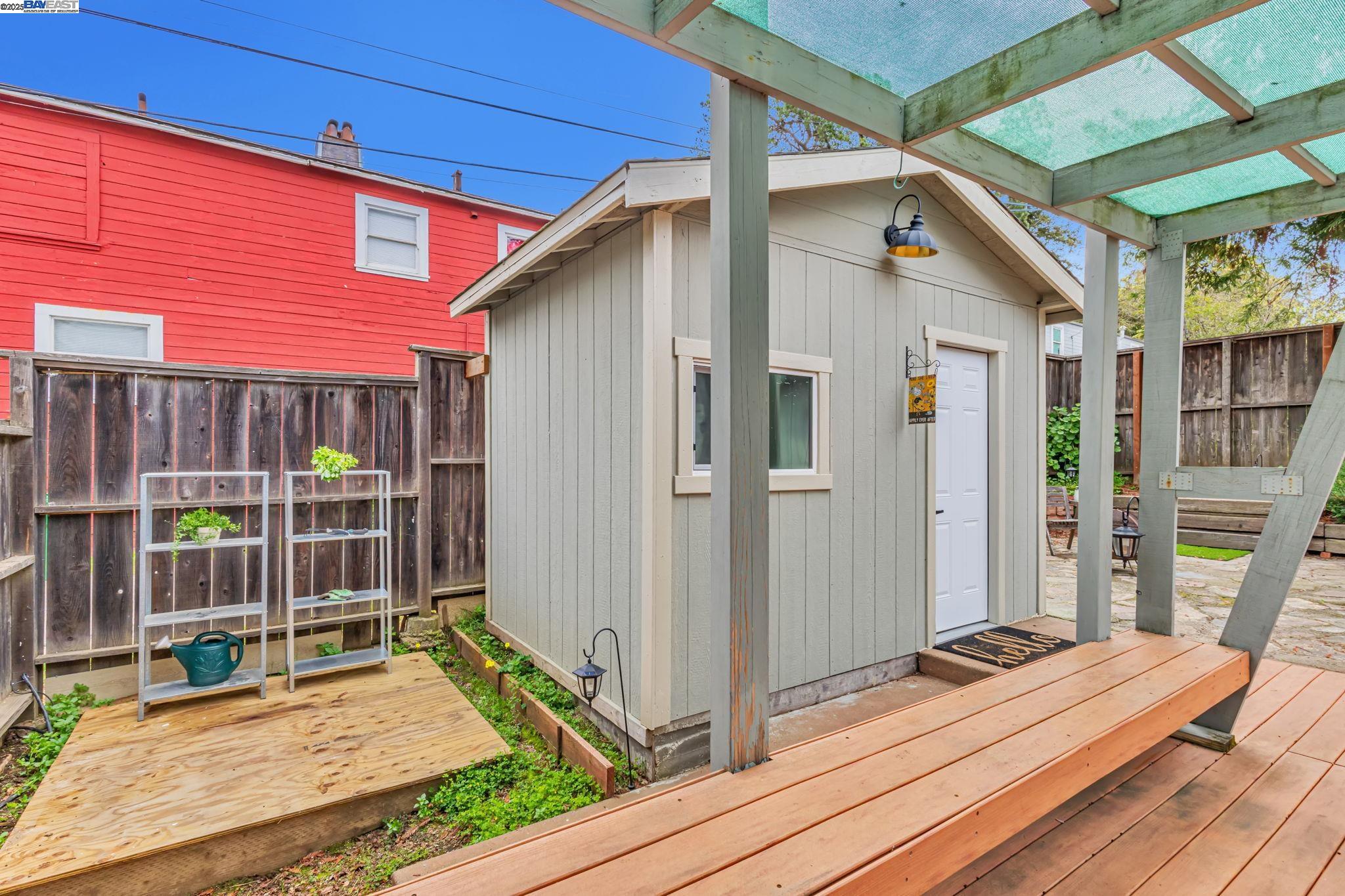 Detail Gallery Image 41 of 56 For 2019 E St, Hayward,  CA 94541 - 3 Beds | 2 Baths