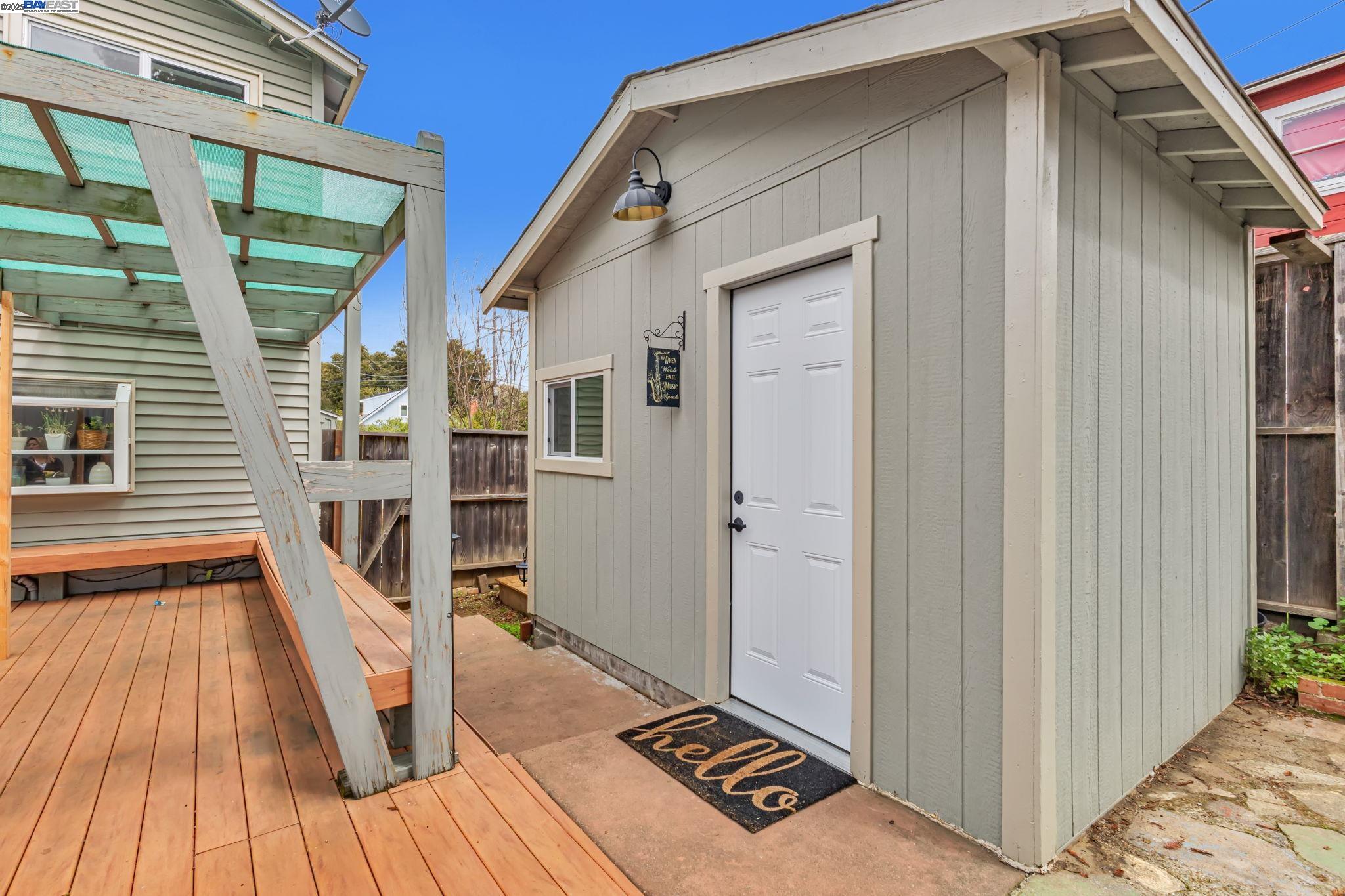 Detail Gallery Image 42 of 56 For 2019 E St, Hayward,  CA 94541 - 3 Beds | 2 Baths