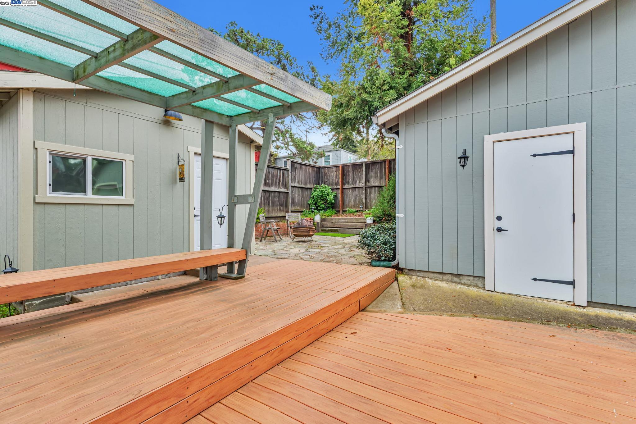 Detail Gallery Image 49 of 56 For 2019 E St, Hayward,  CA 94541 - 3 Beds | 2 Baths
