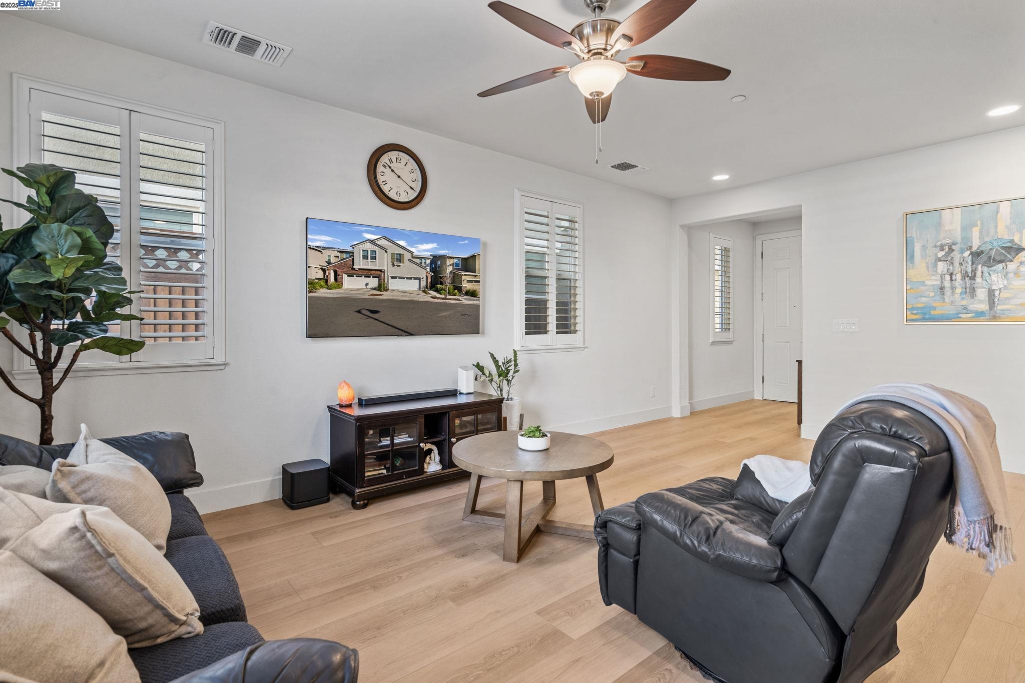 Detail Gallery Image 12 of 50 For 3231 Milton Jenson Way, Tracy,  CA 95377 - 3 Beds | 2/1 Baths