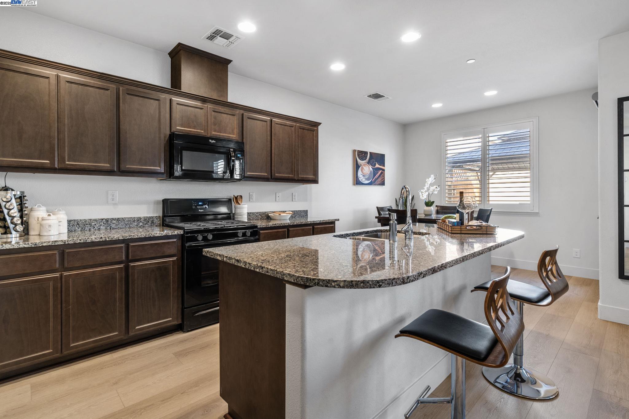 Detail Gallery Image 15 of 50 For 3231 Milton Jenson Way, Tracy,  CA 95377 - 3 Beds | 2/1 Baths