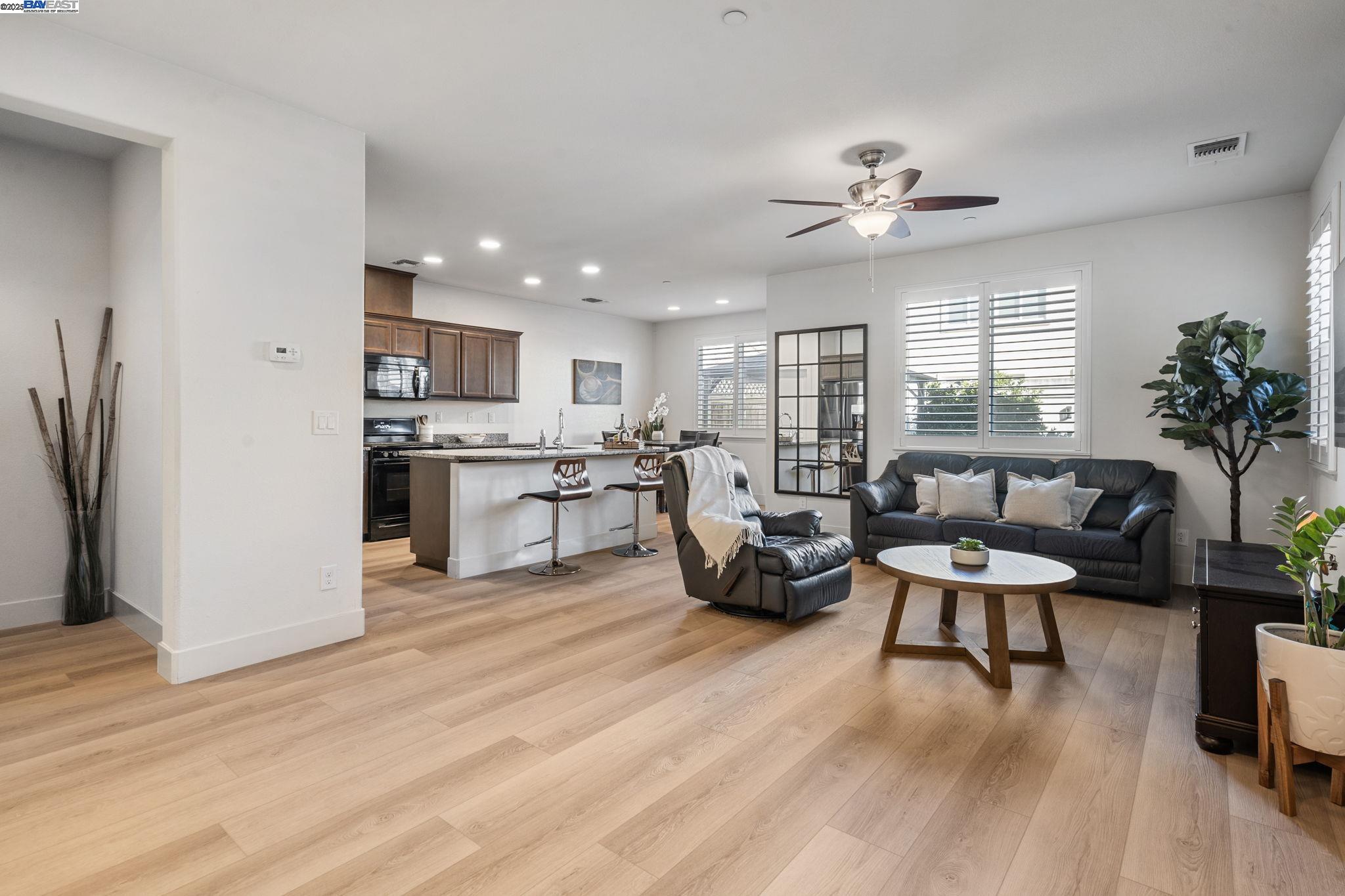 Detail Gallery Image 9 of 50 For 3231 Milton Jenson Way, Tracy,  CA 95377 - 3 Beds | 2/1 Baths