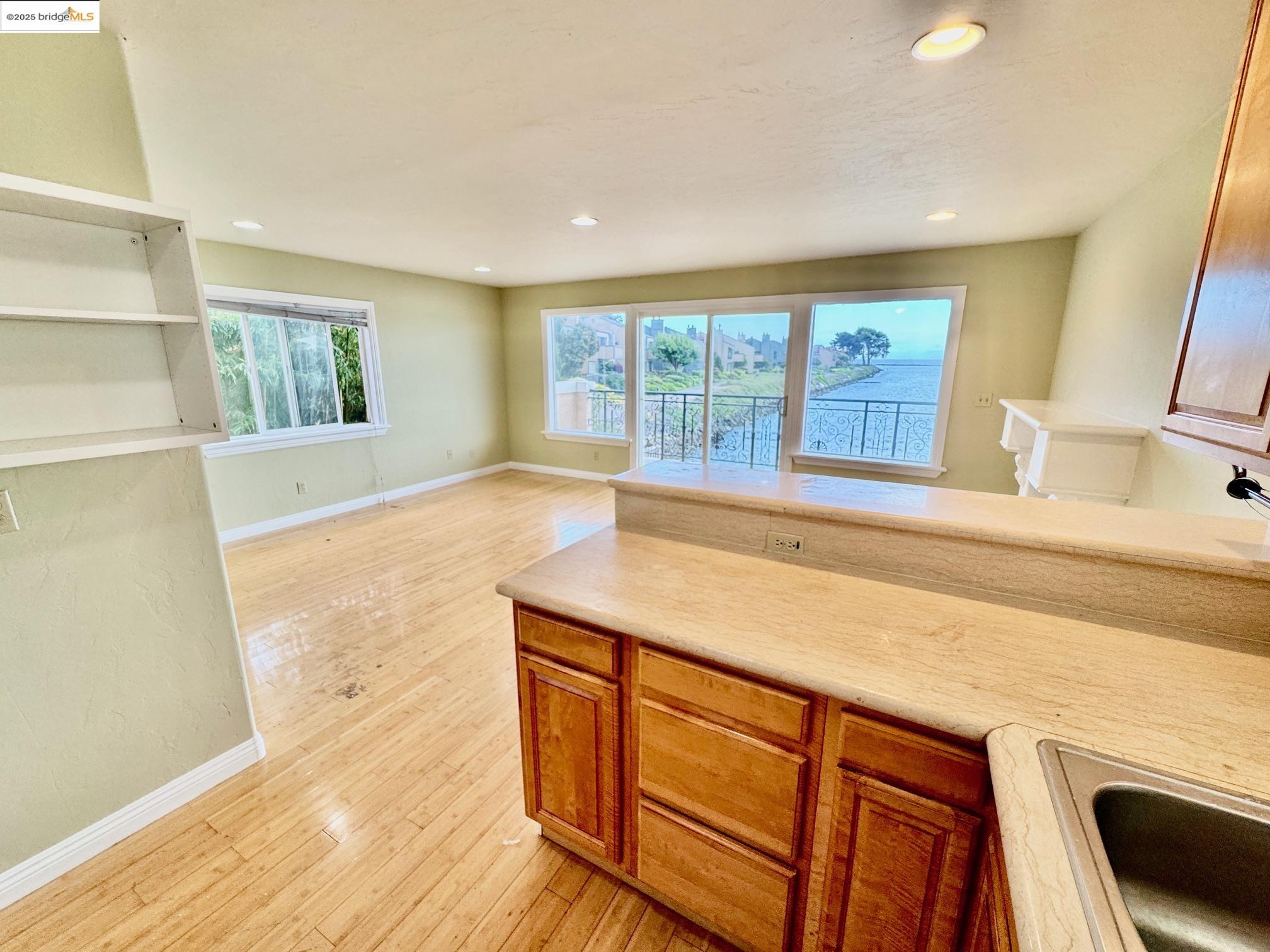 Detail Gallery Image 13 of 43 For 512 Central Ave, Alameda,  CA 94501 - – Beds | – Baths