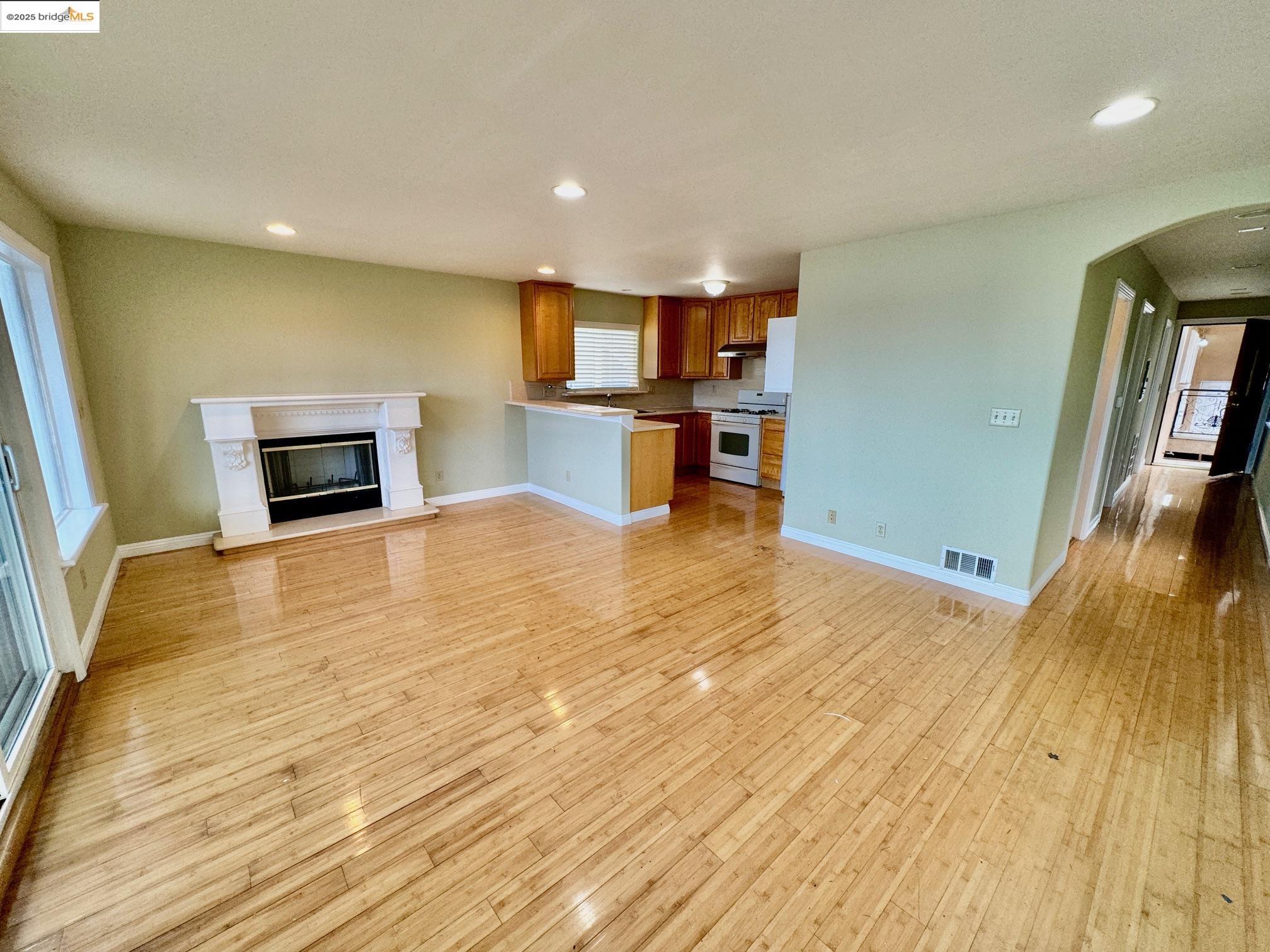 Detail Gallery Image 15 of 43 For 512 Central Ave, Alameda,  CA 94501 - – Beds | – Baths