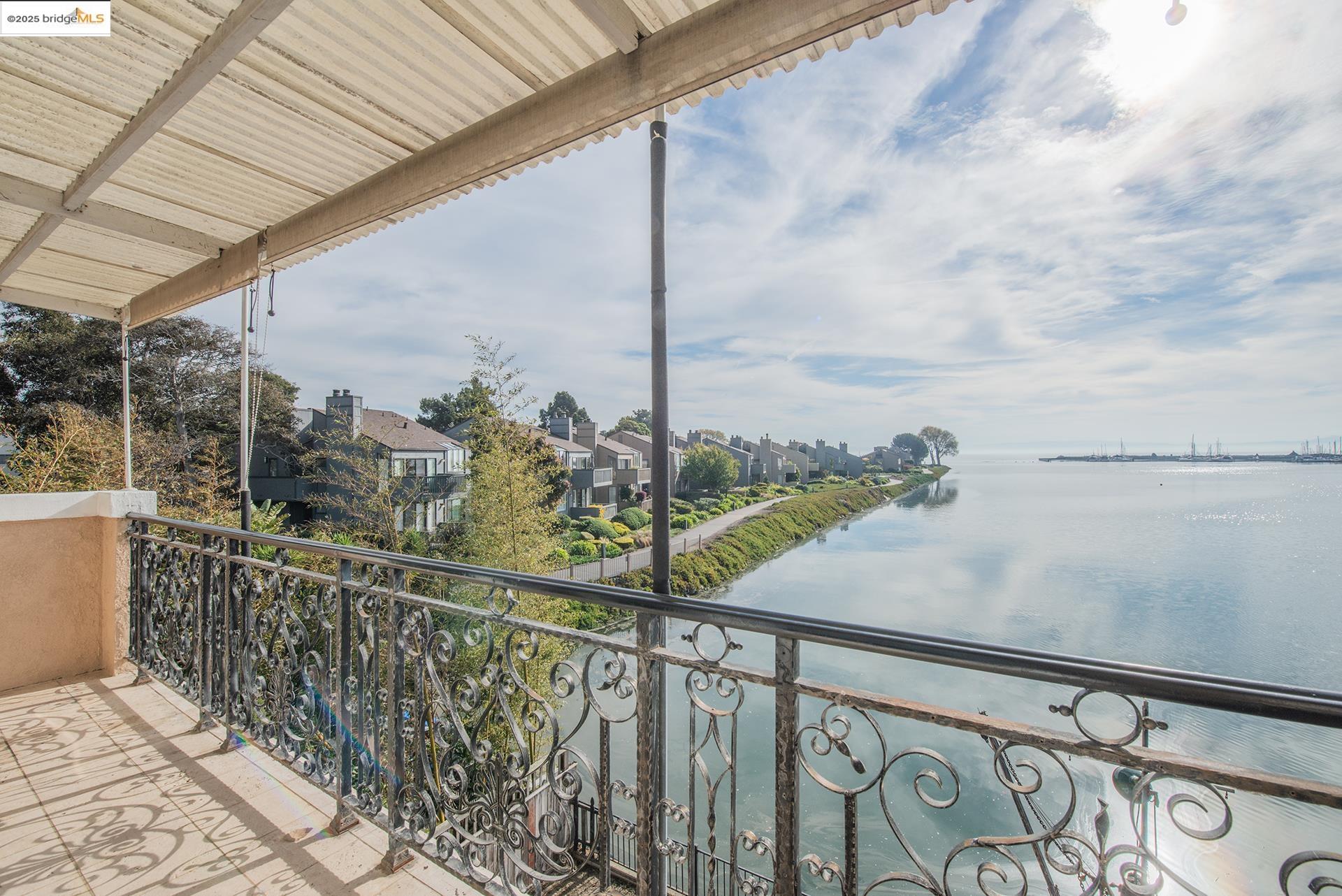 Detail Gallery Image 3 of 43 For 512 Central Ave, Alameda,  CA 94501 - – Beds | – Baths
