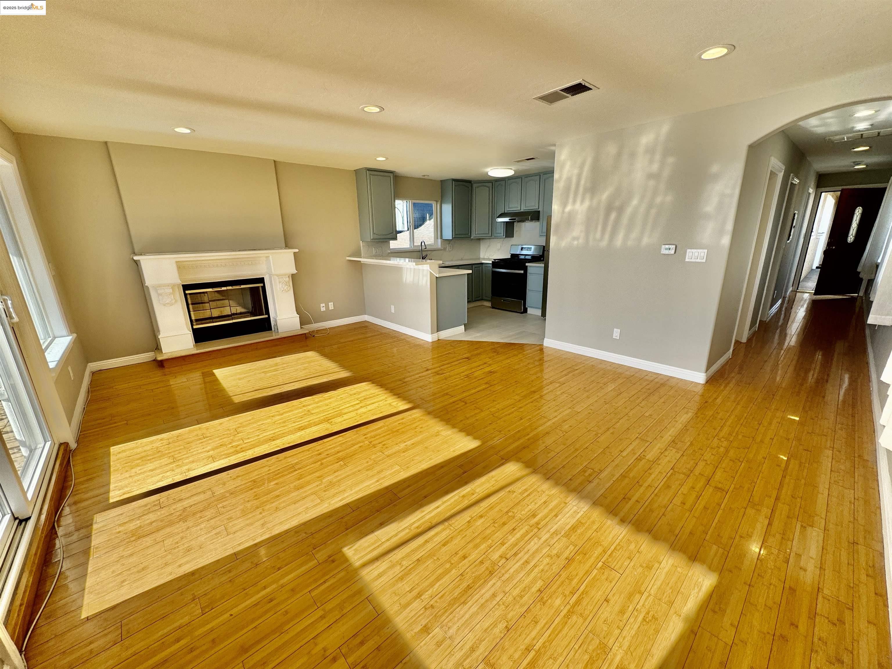 Detail Gallery Image 28 of 43 For 512 Central Ave, Alameda,  CA 94501 - – Beds | – Baths