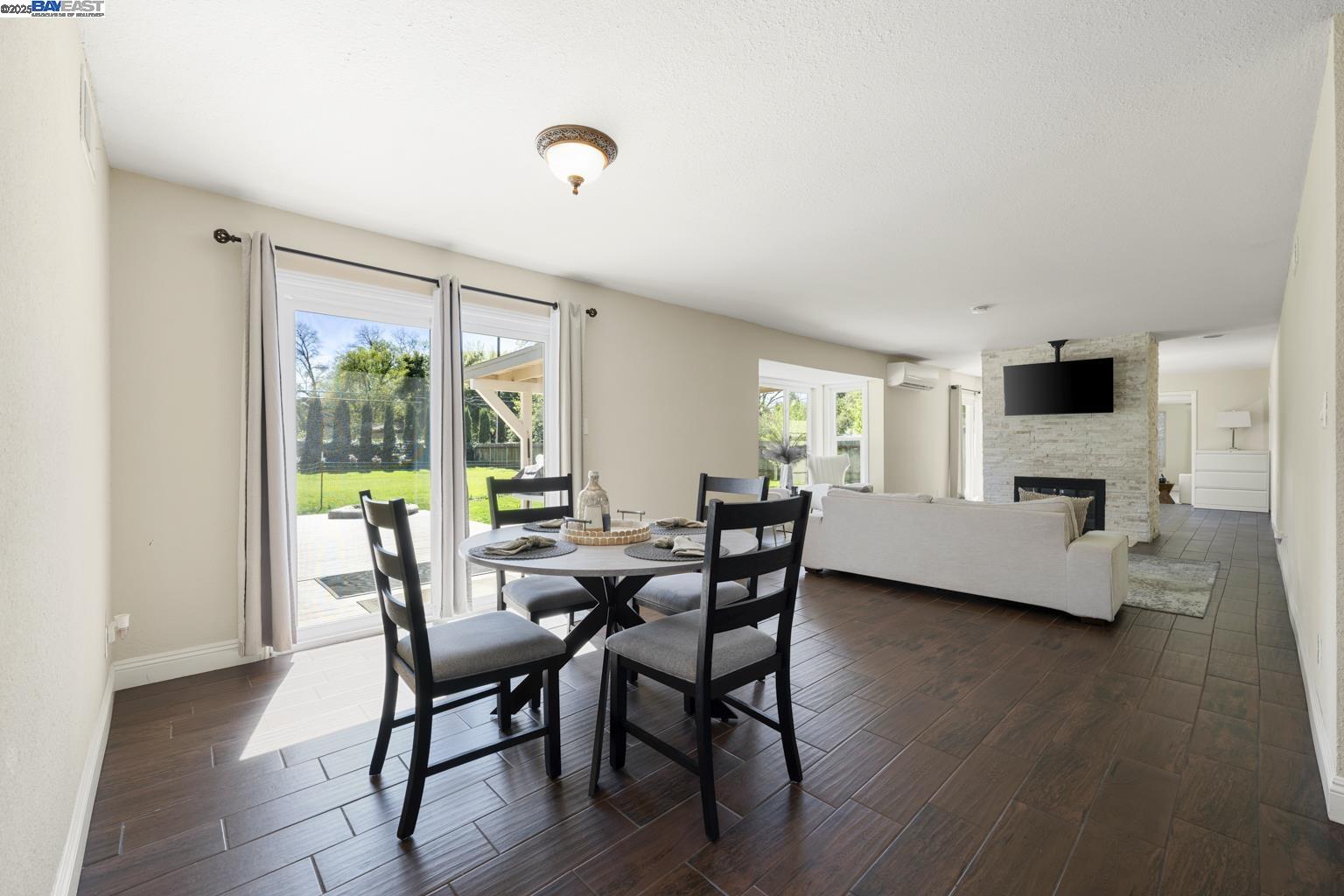 Detail Gallery Image 12 of 30 For 3160 Northrop Ave, Sacramento,  CA 95864 - 3 Beds | 2/2 Baths