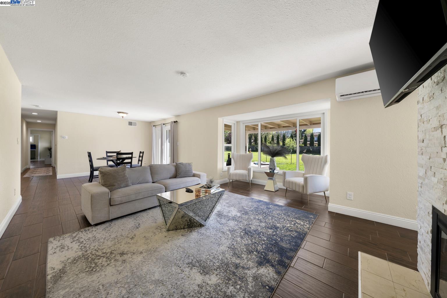 Detail Gallery Image 3 of 30 For 3160 Northrop Ave, Sacramento,  CA 95864 - 3 Beds | 2/2 Baths