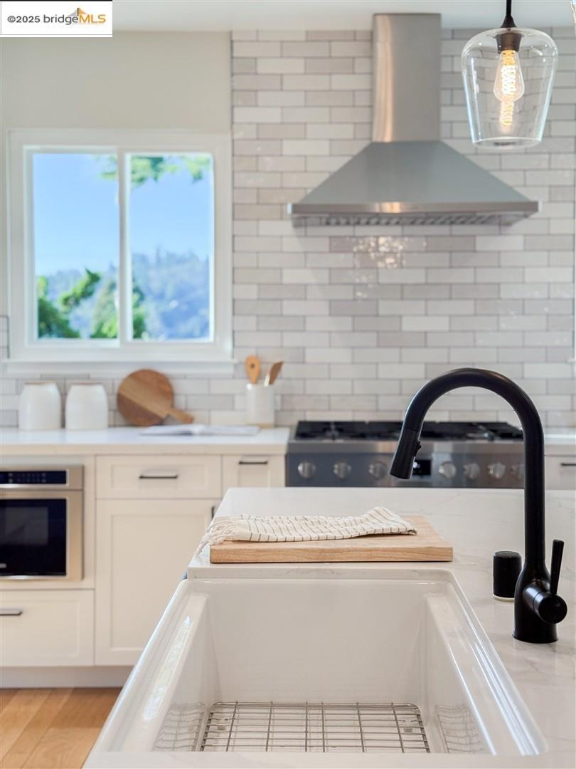 Detail Gallery Image 15 of 47 For 5800 Mendoza Dr, Oakland,  CA 94611 - 3 Beds | 2 Baths